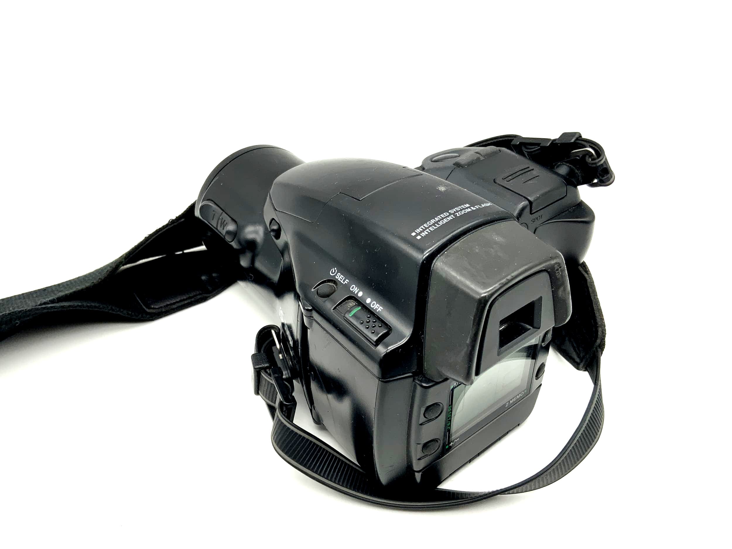 Olympus IS-1000 Bridge camera with Zoom Lens ED 35-135mm 1:4.5-5.6