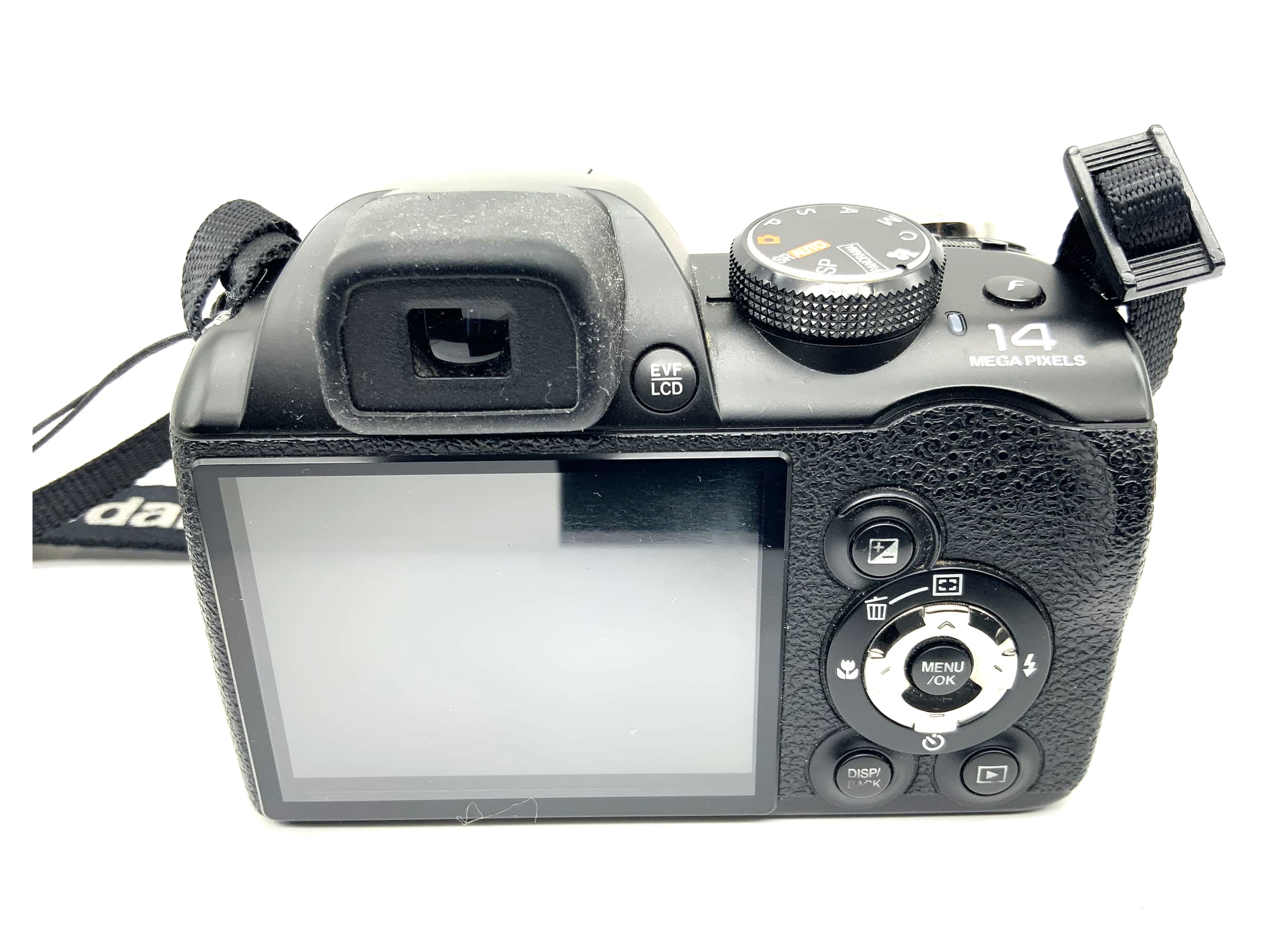 Fujifilm Finepix S4300 with Super EBC Lens 26x Zoom f=4.3-111.8mm 1:3.1-5.9 14 MP