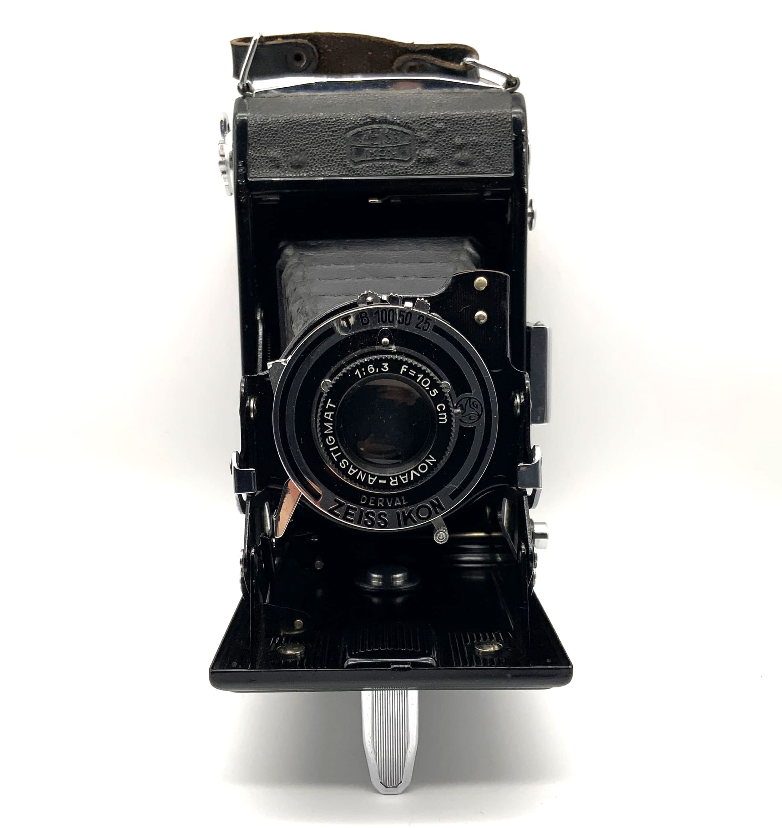 Zeiss Ikon 515/2 folding camera with Novar Anastigmat 1:6.3 10.5cm Derval