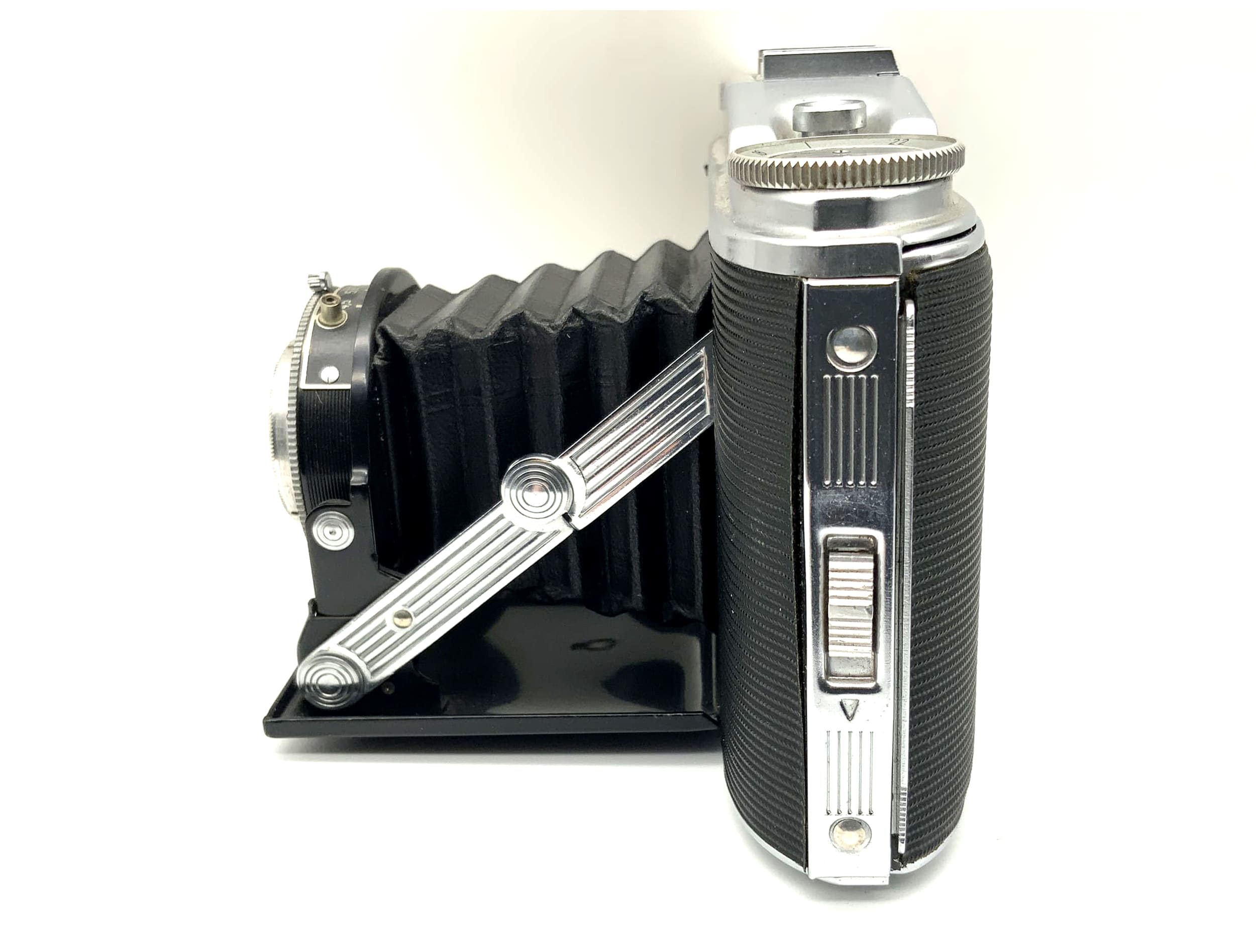 Agfa Isolette II folding camera with Agnar 1:4.5/85 Pronto 6x6 medium format lens