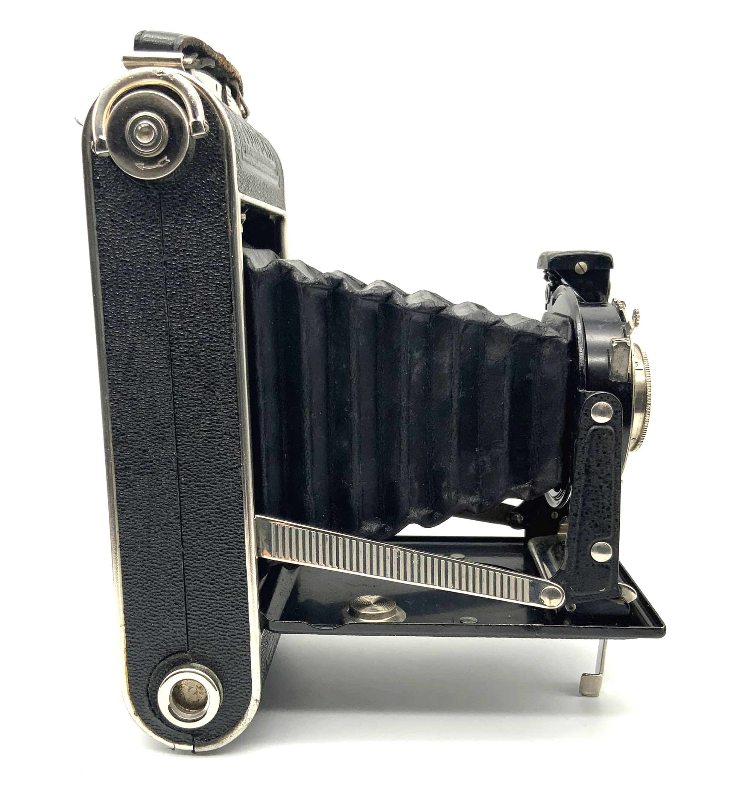 Kodak Junior 620 folding camera with Anastigmat 1:7.7 f=10.5cm analogue camera