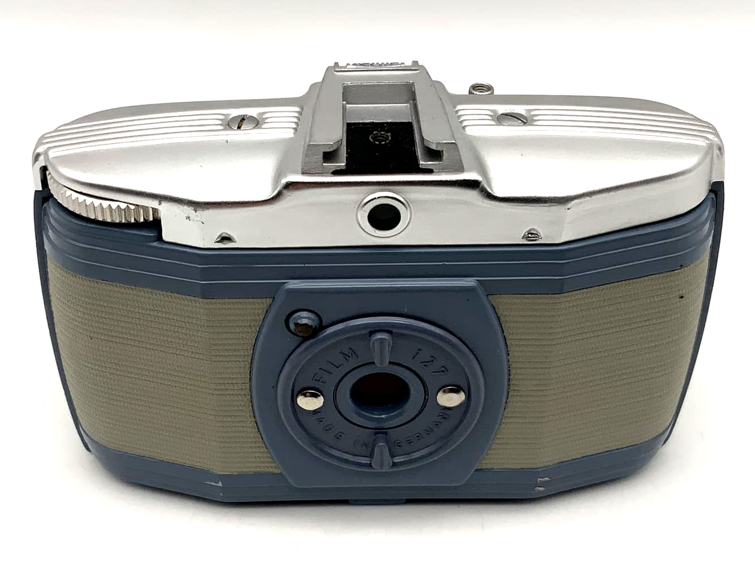 Bilora Bella roll film camera with Synchro-Flash Achromat 1:8