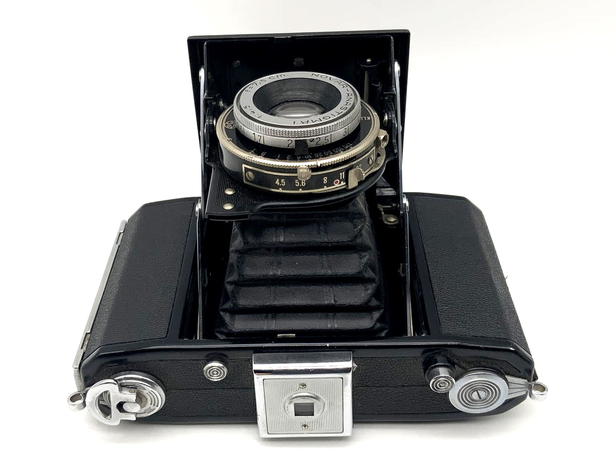 Zeiss Ikon Nettar 515/16 folding camera with Novar Anastigmat 1:4.5 f=7.5cm