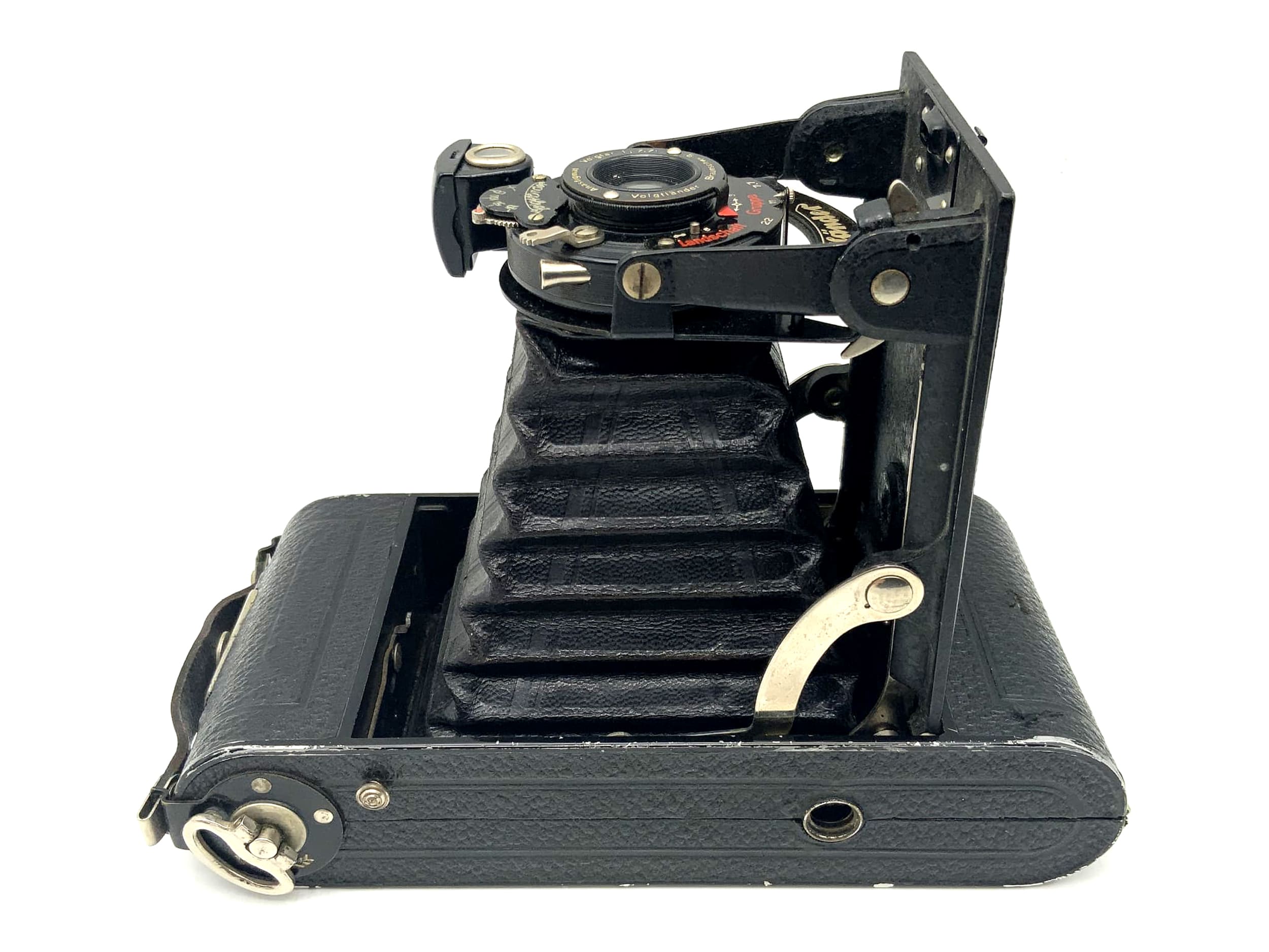 Voigtländer Bessa folding camera with Anastigmat Voigtar 1:7.7