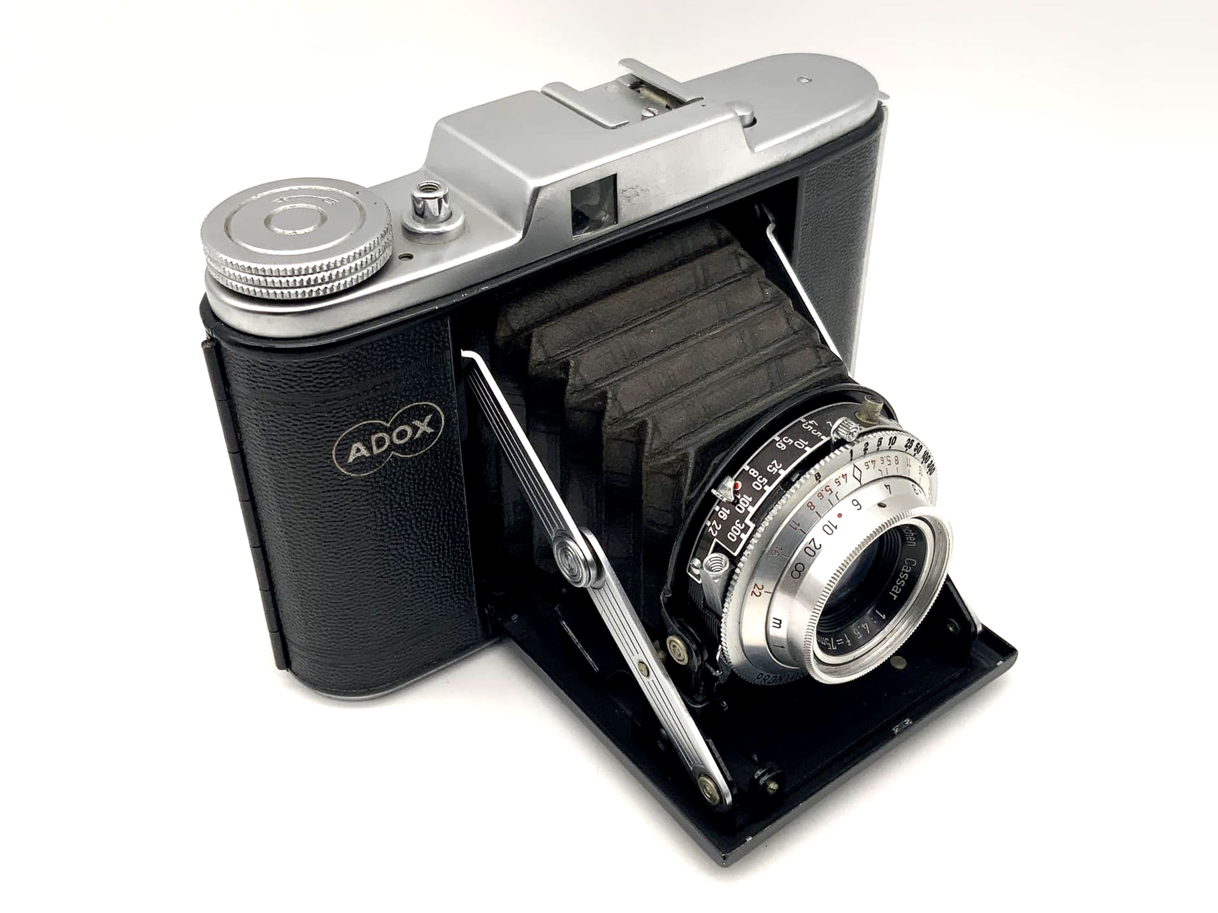 Adox Golf folding camera with Steinheil Munich Cassar 1:4.5 f=75mm Prontor-S