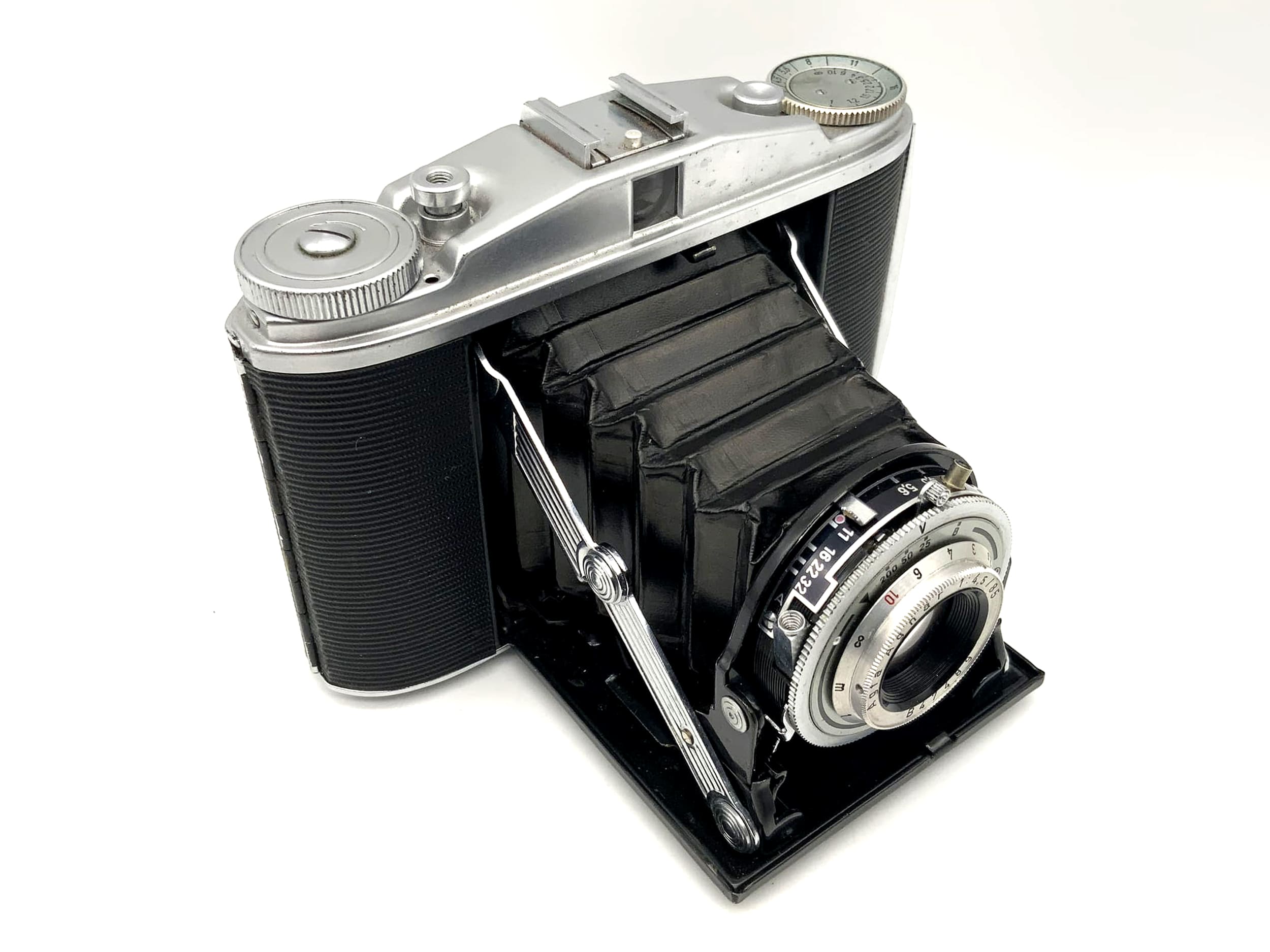 Agfa Isolette II folding camera with Agnar 1:4.5 / 85 Vario analogue camera