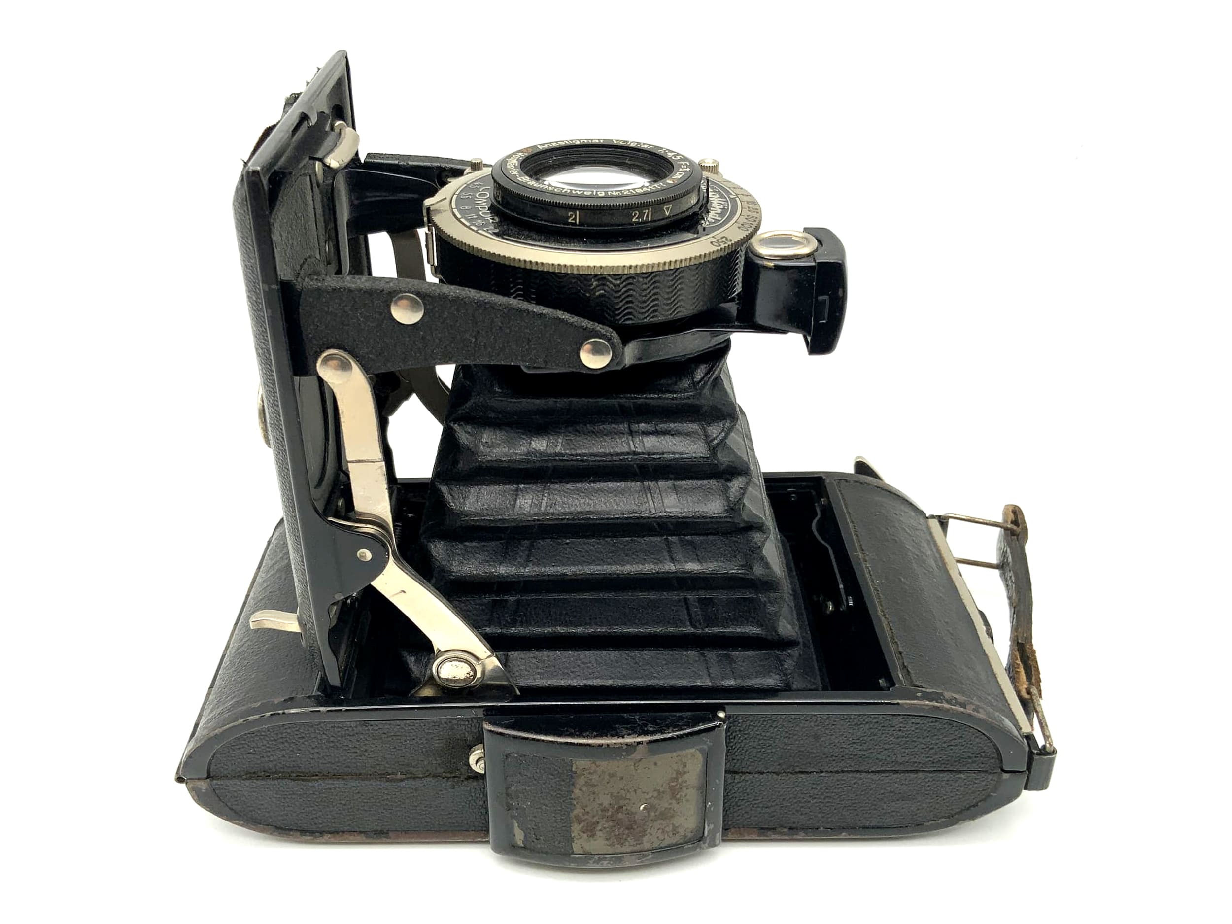 Voigtländer Bessa folding camera with Anastigmat Voigtar 1:4.5 F=11cm 6x9 Compur
