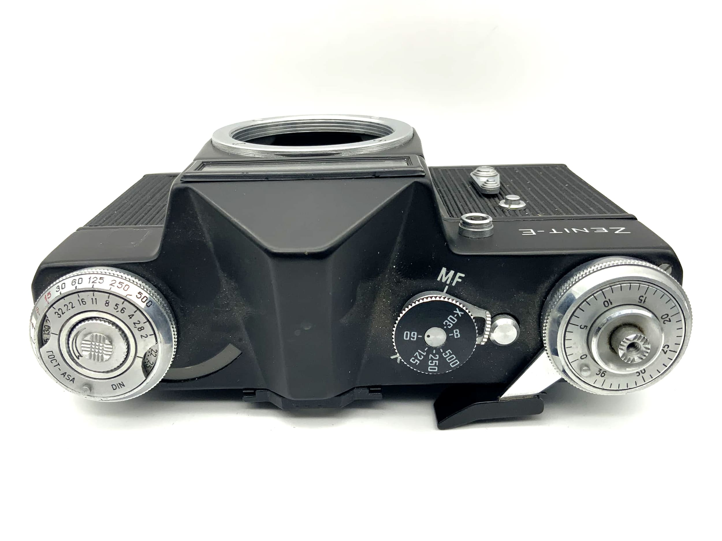 KMZ Zenit-E 35mm SLR analog camera body (M42)