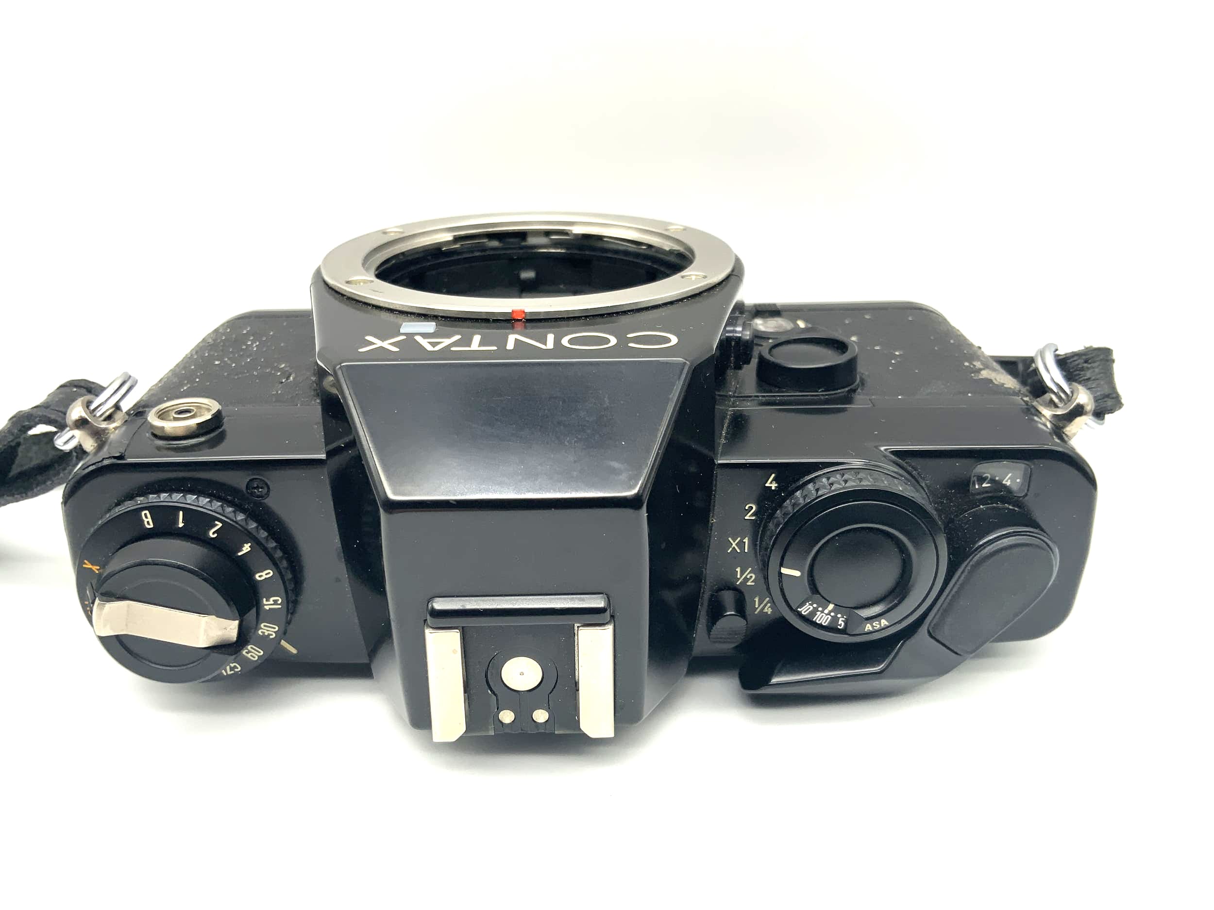 Contax 139 Quartz 35mm SLR analog camera body (Yashica/Contax)