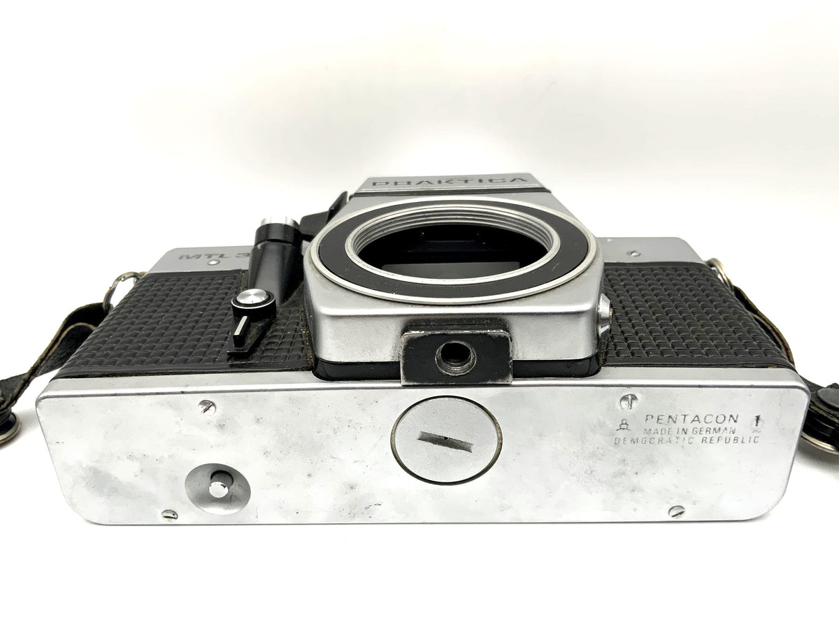 Praktica MTL 3 35mm SLR analog Pentacon body (Praktica B) !Light meter defective!