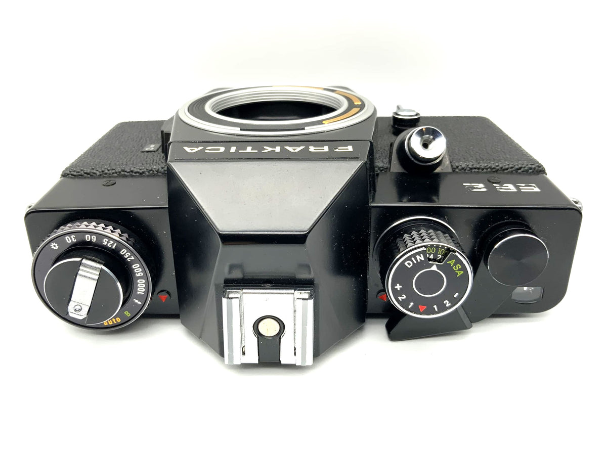 Praktica EE2 35mm SLR analog Pentacon (M42) !Light meter defective!