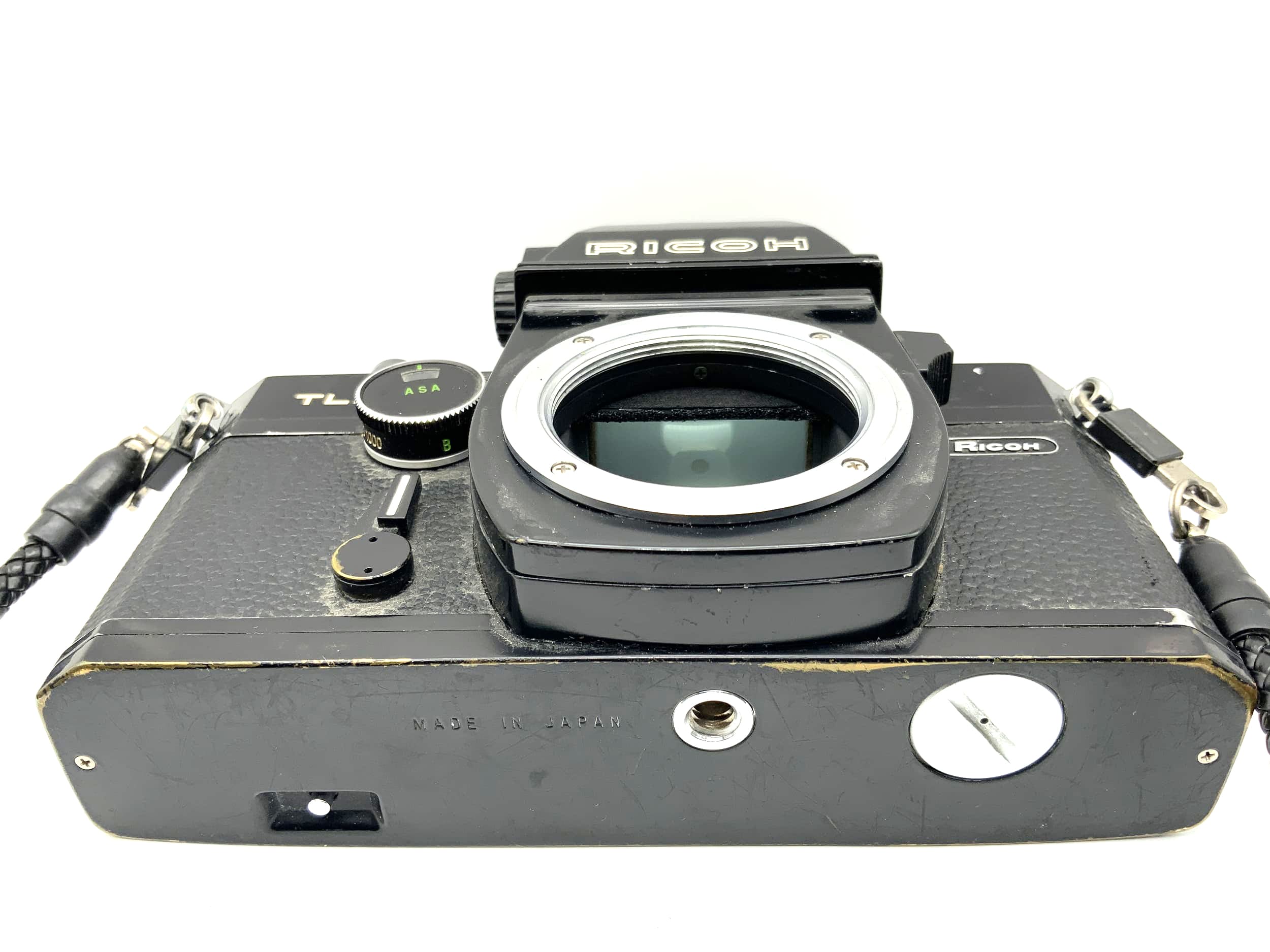 Ricoh TLS 401 35mm SLR analog camera body (M42)