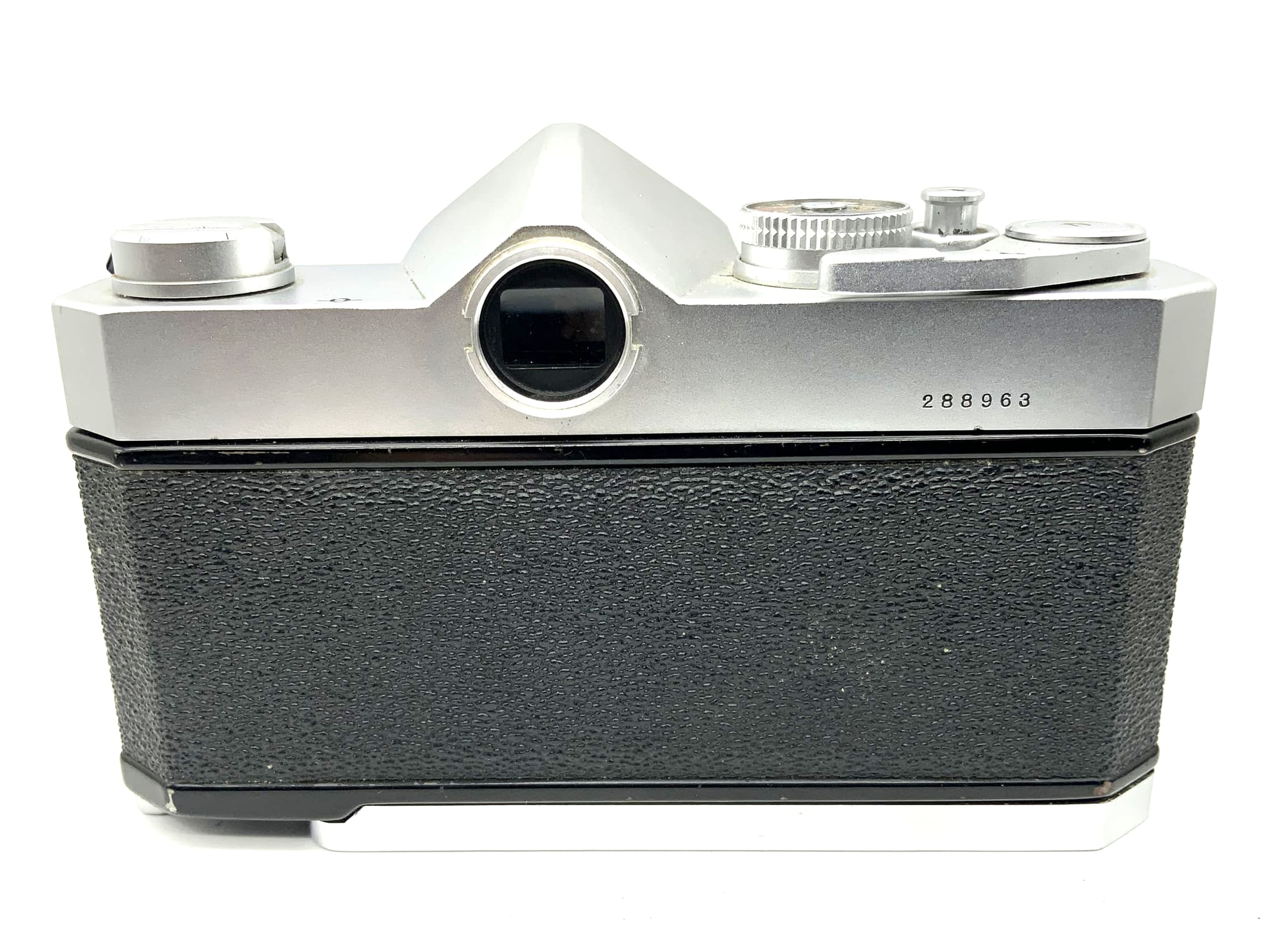 Konica Autoreflex T 35mm SLR analog camera body (Konica AR)