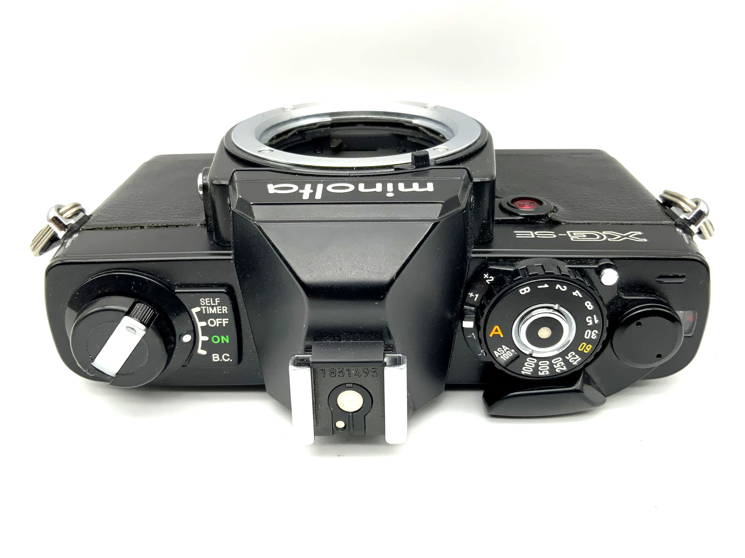 Minolta XG-SE 35mm SLR analog camera body (Minolta MD)