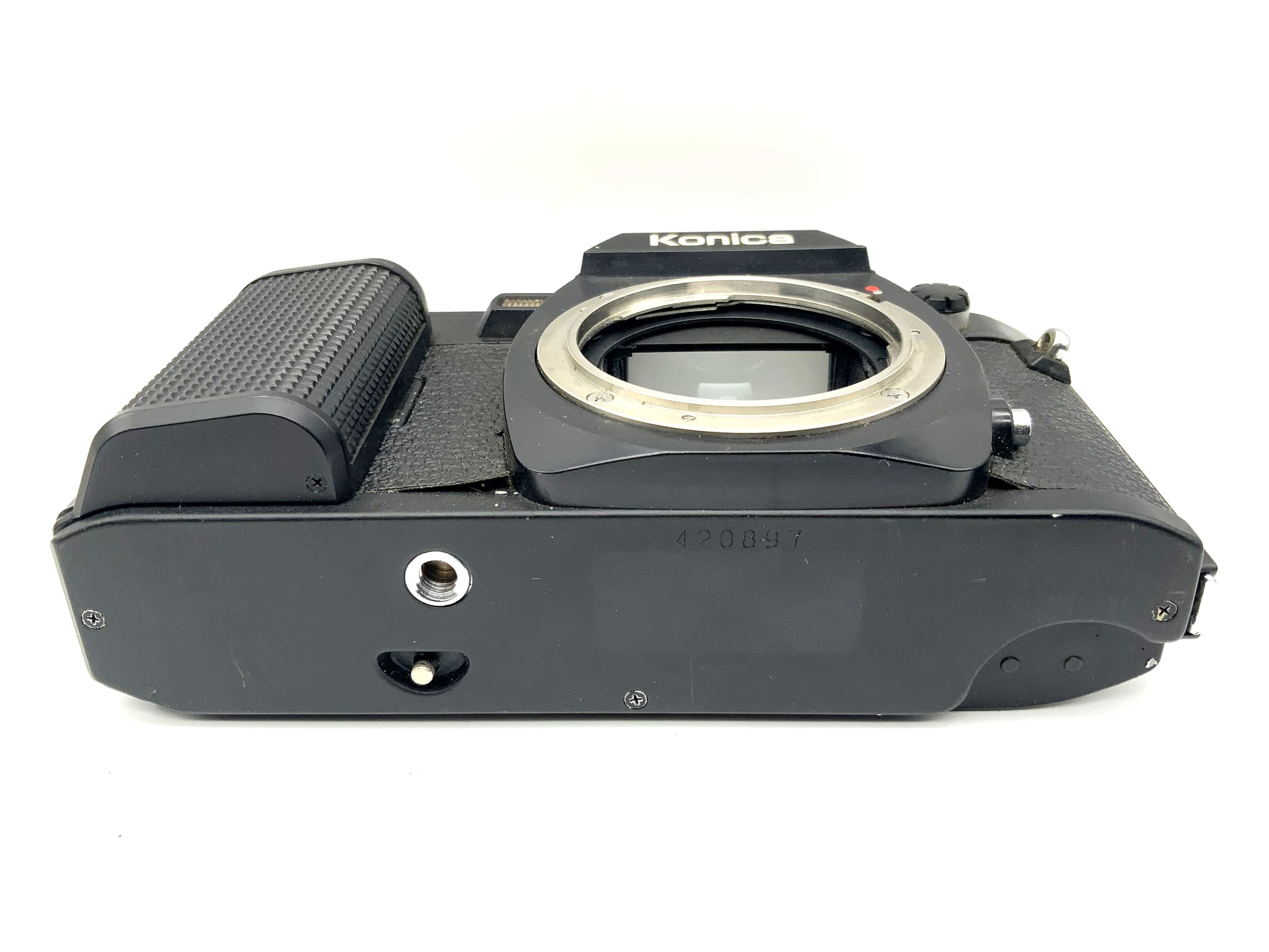 Konica FS-1 35mm SLR analog camera body (Konica AR)