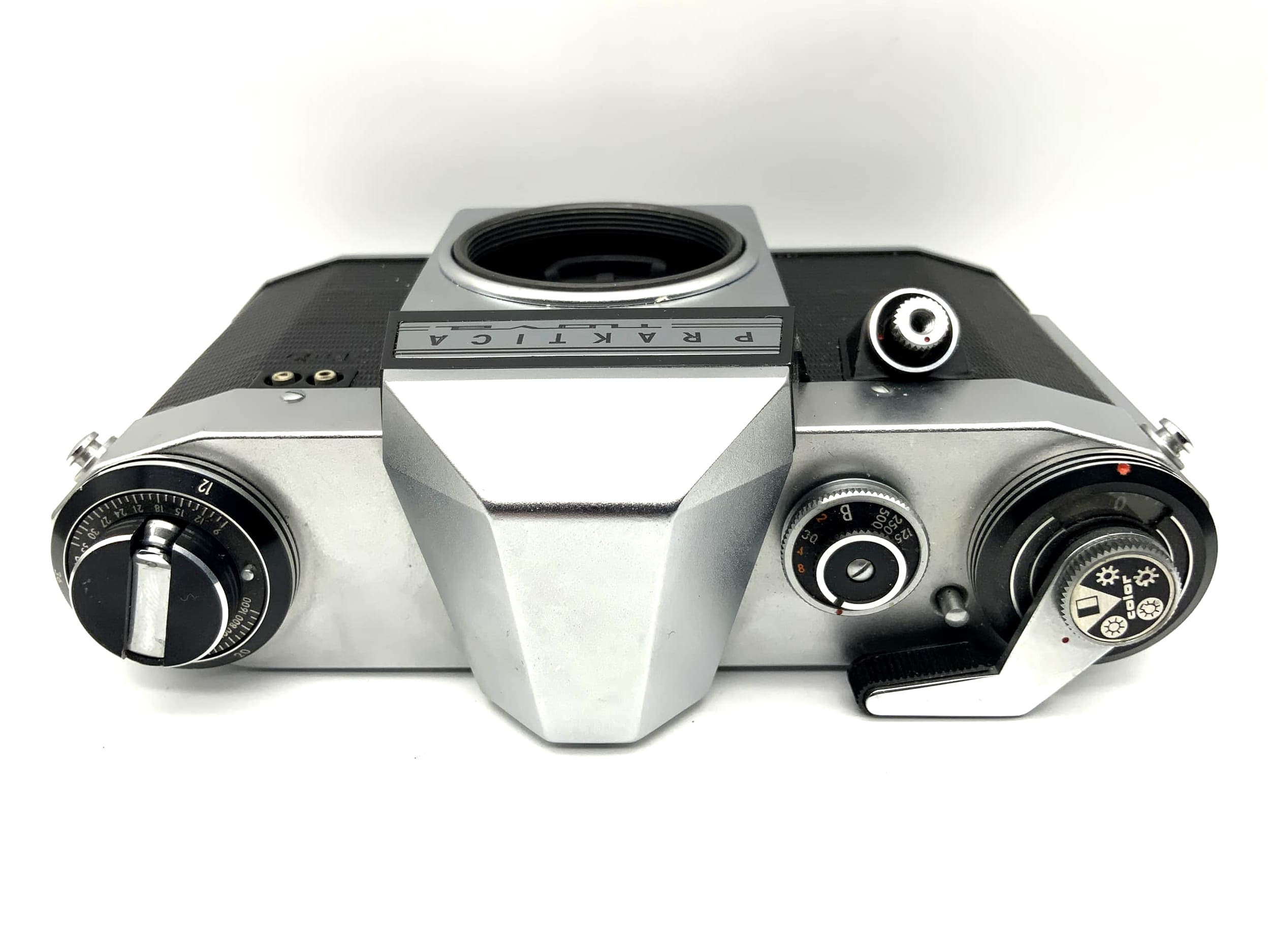 Praktica nova 35mm SLR analog camera Pentacon body (M42)