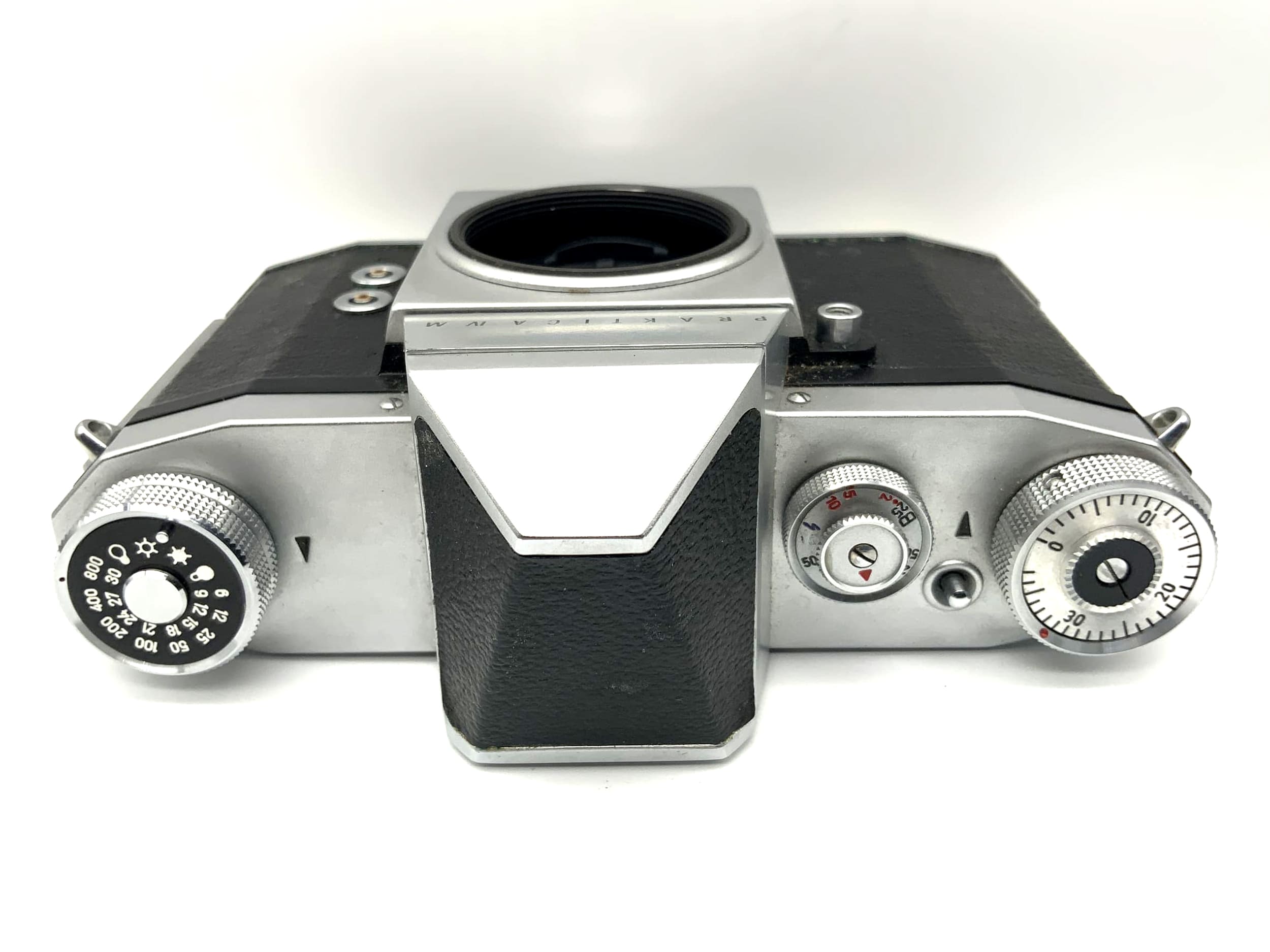 Praktica IV M 35mm SLR analog camera Pentacon body (M42)