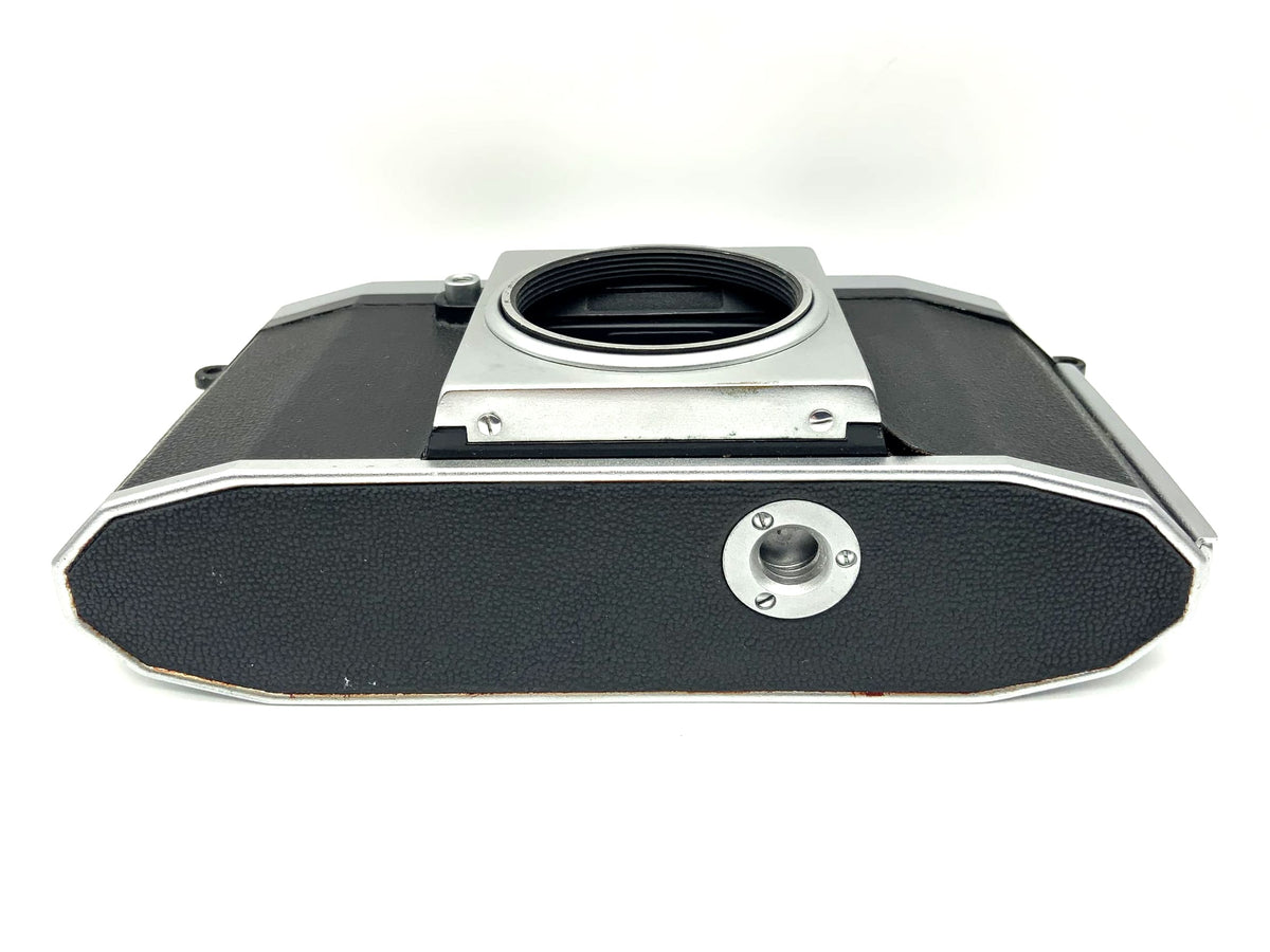 KW Praktica 35mm SLR analog camera body (M42)