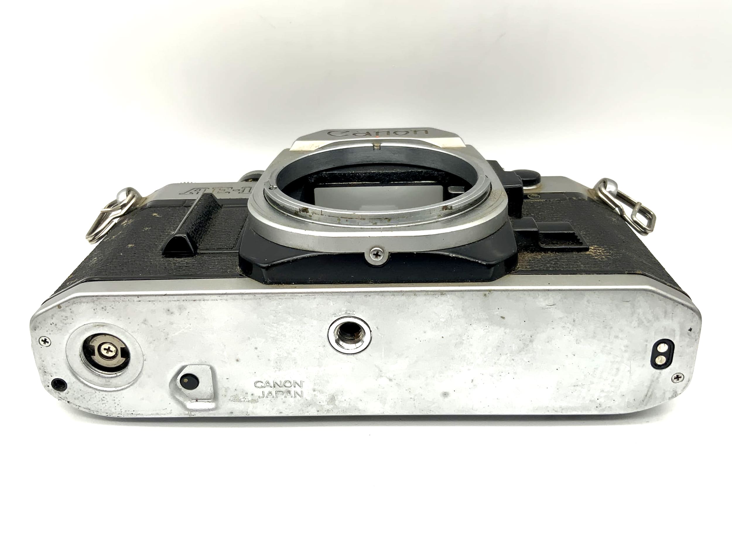 Canon AE-1 35mm SLR analog body (Canon FD)