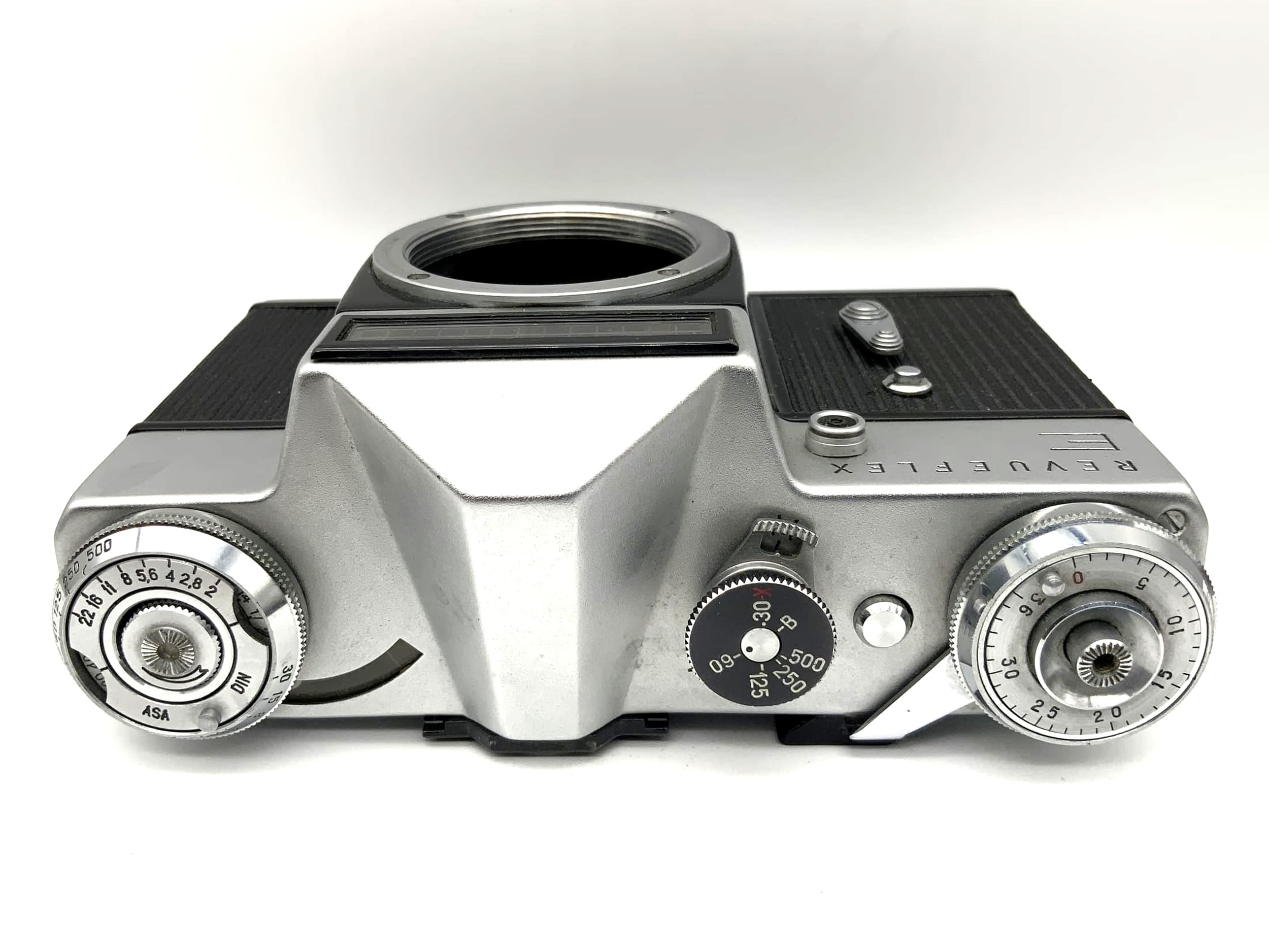 Revue E 35mm SLR analog camera Revueflex E (M42) !Light meter defective!