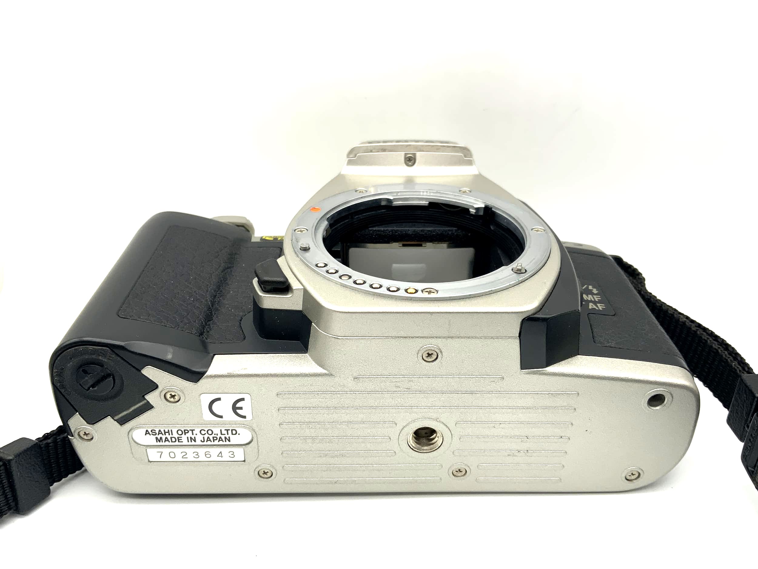 Pentax MZ-5 35mm SLR analog camera body (Pentax K-AF)