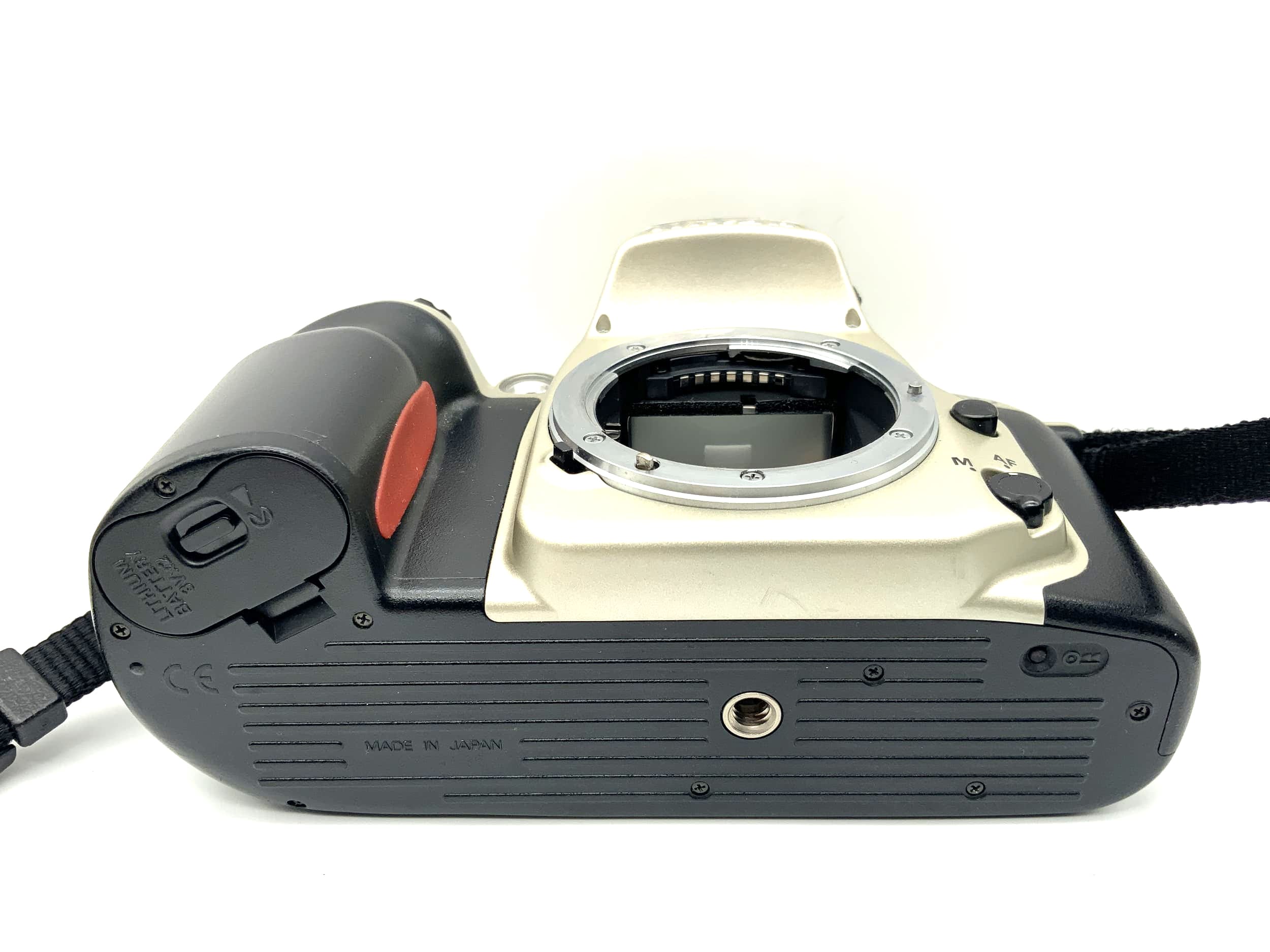 Nikon F60 35mm SLR analog body (Nikon AF)