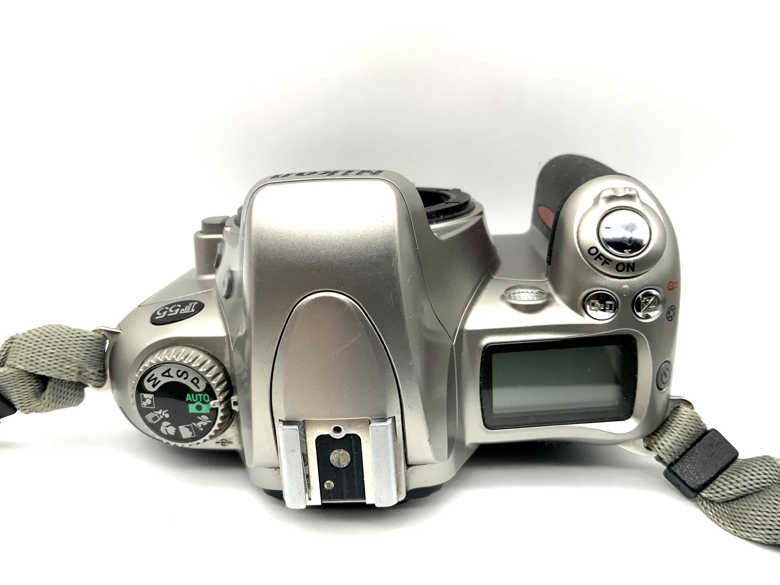 Nikon F55 35mm SLR analog body (Nikon AF)