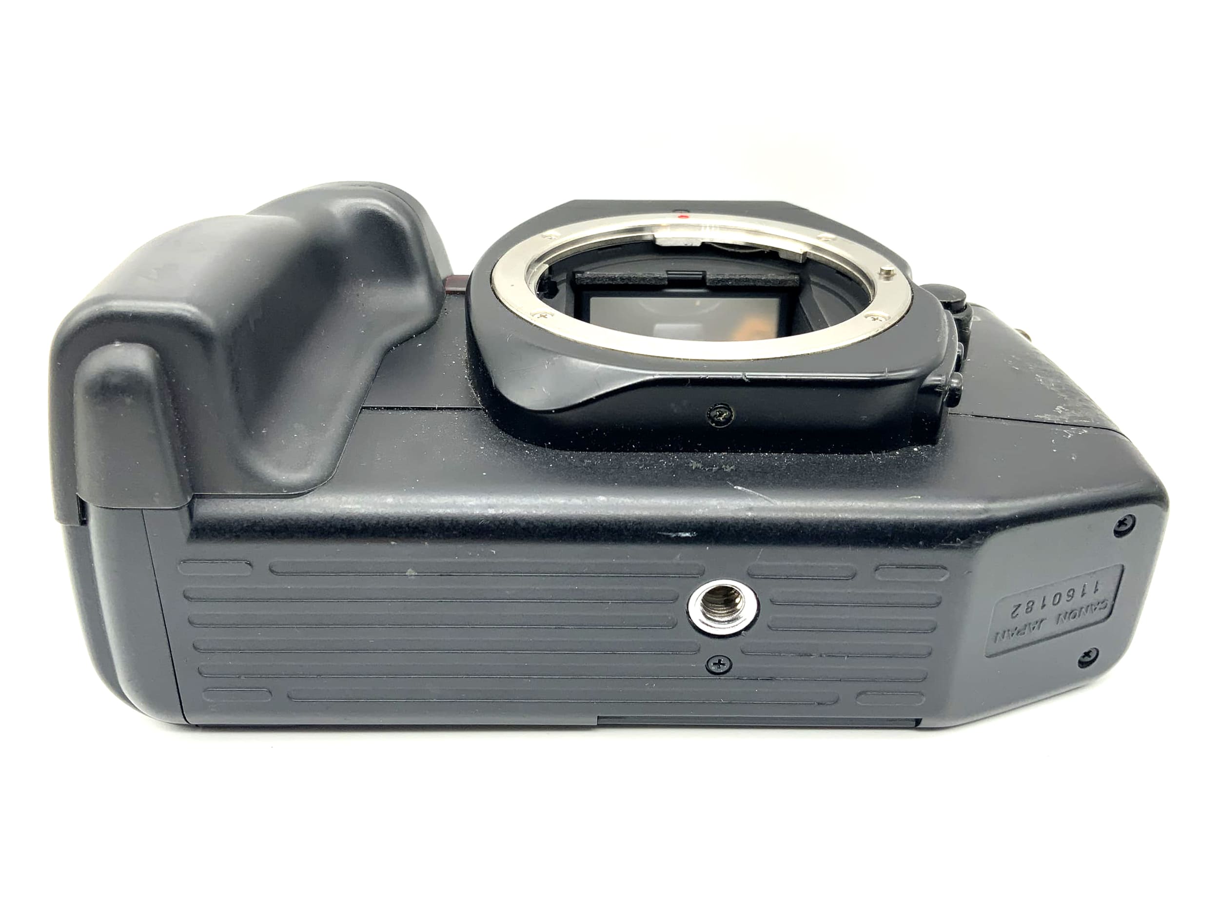 Canon EOS 650 35mm SLR analog camera body (Canon EF)