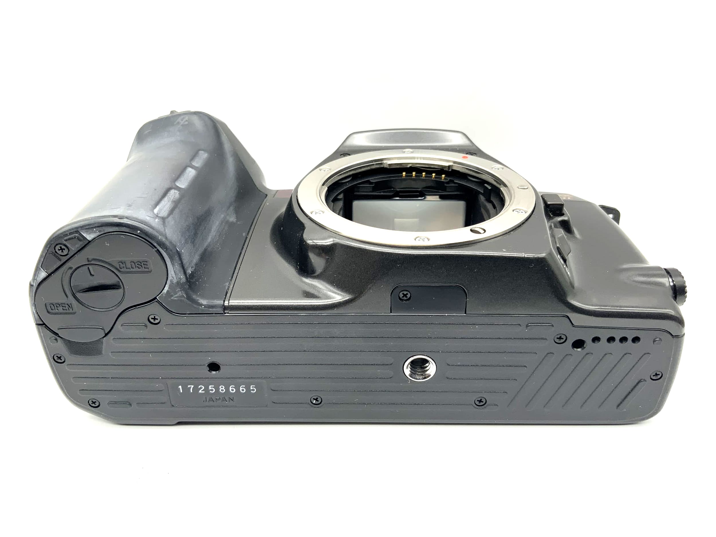 Minolta Dynax 8000i 35mm SLR camera, analog Sony A body (Minolta AF)