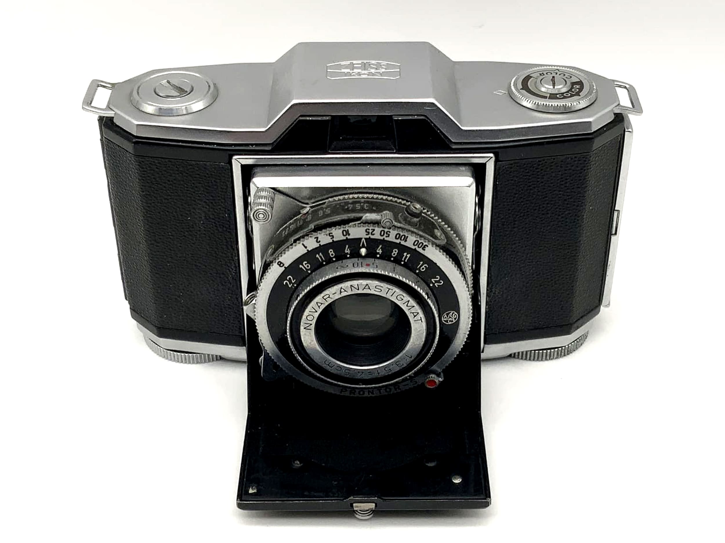 Zeiss Ikon Ikonta 522/24 folding camera Novar Anastigmat 1:3.5 f=4.5cm Prontor-S