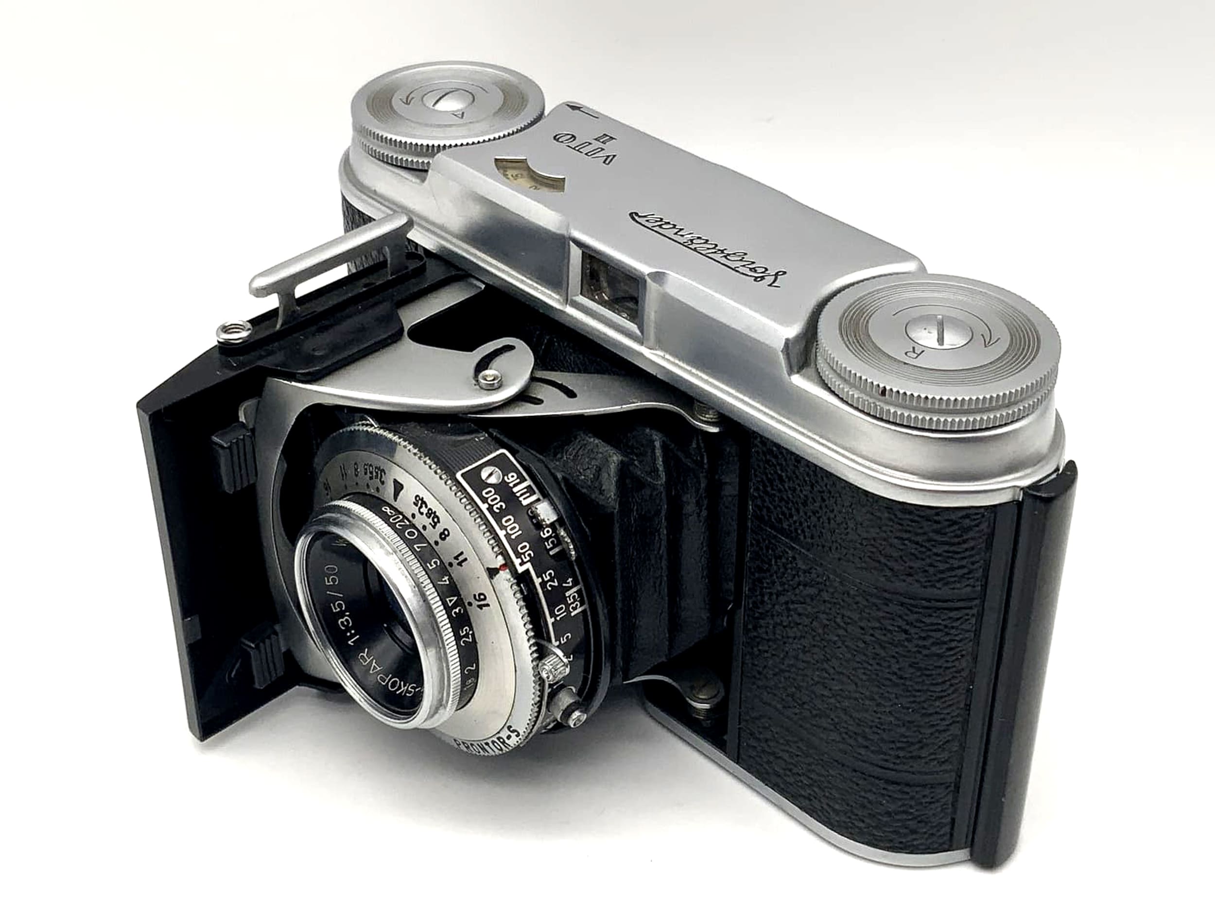 Voigtländer Vito II folding camera with Color-Skopar 1:3.5/50 Prontor-S