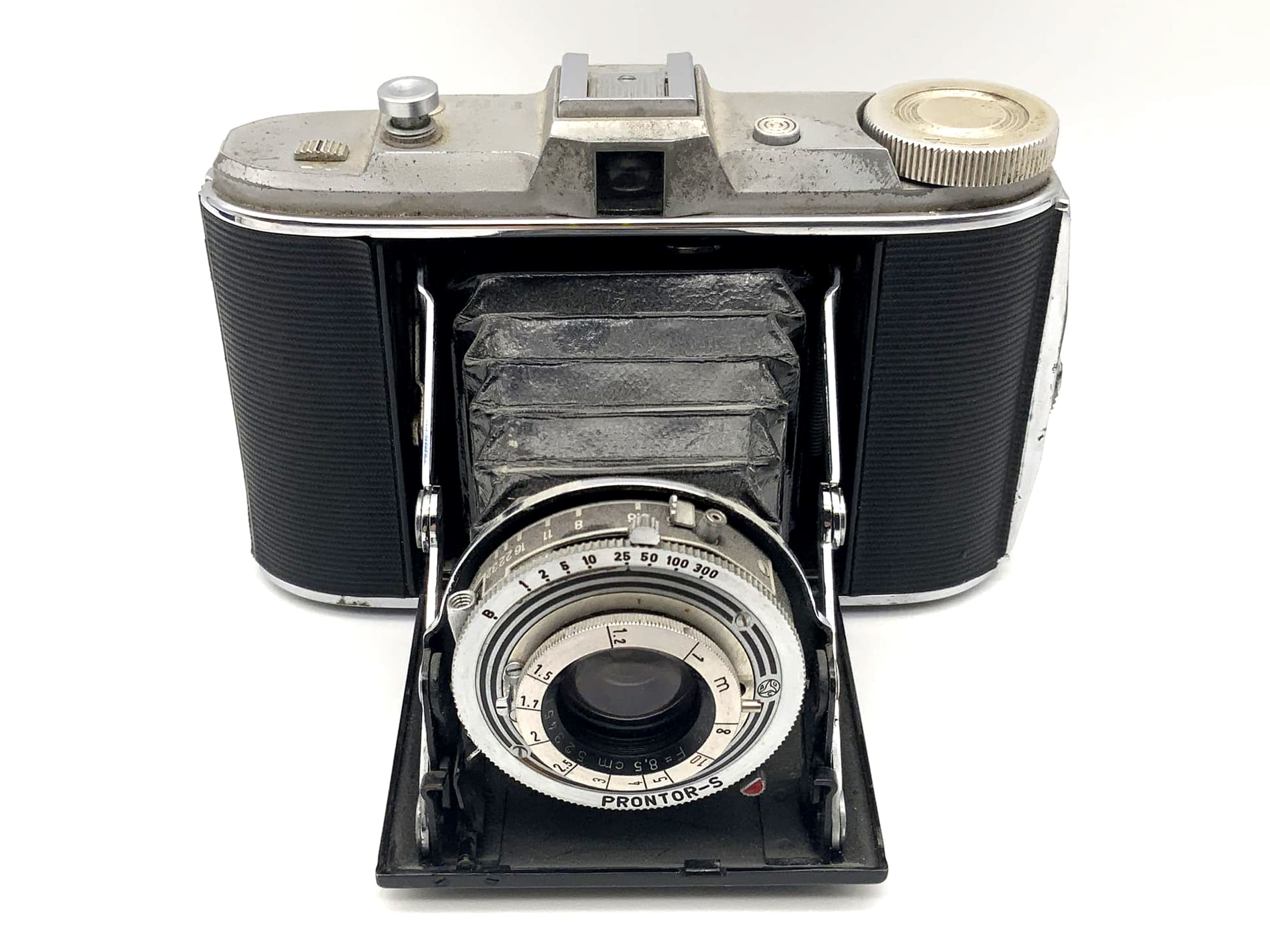 Agfa Isolette folding camera with Apotar 1:4.5 F=8.5cm Prontor-S