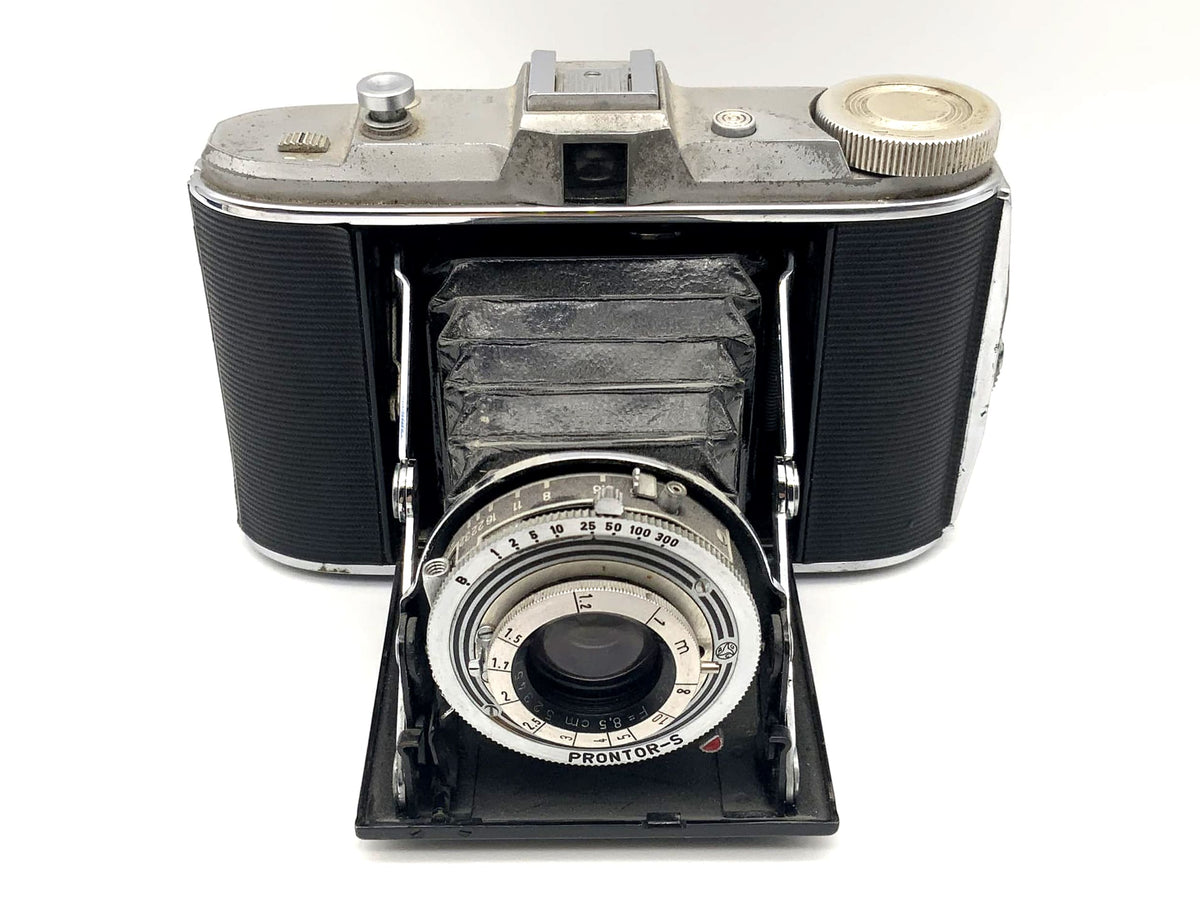 Agfa Isolette folding camera with Apotar 1:4.5 F=8.5cm Prontor-S