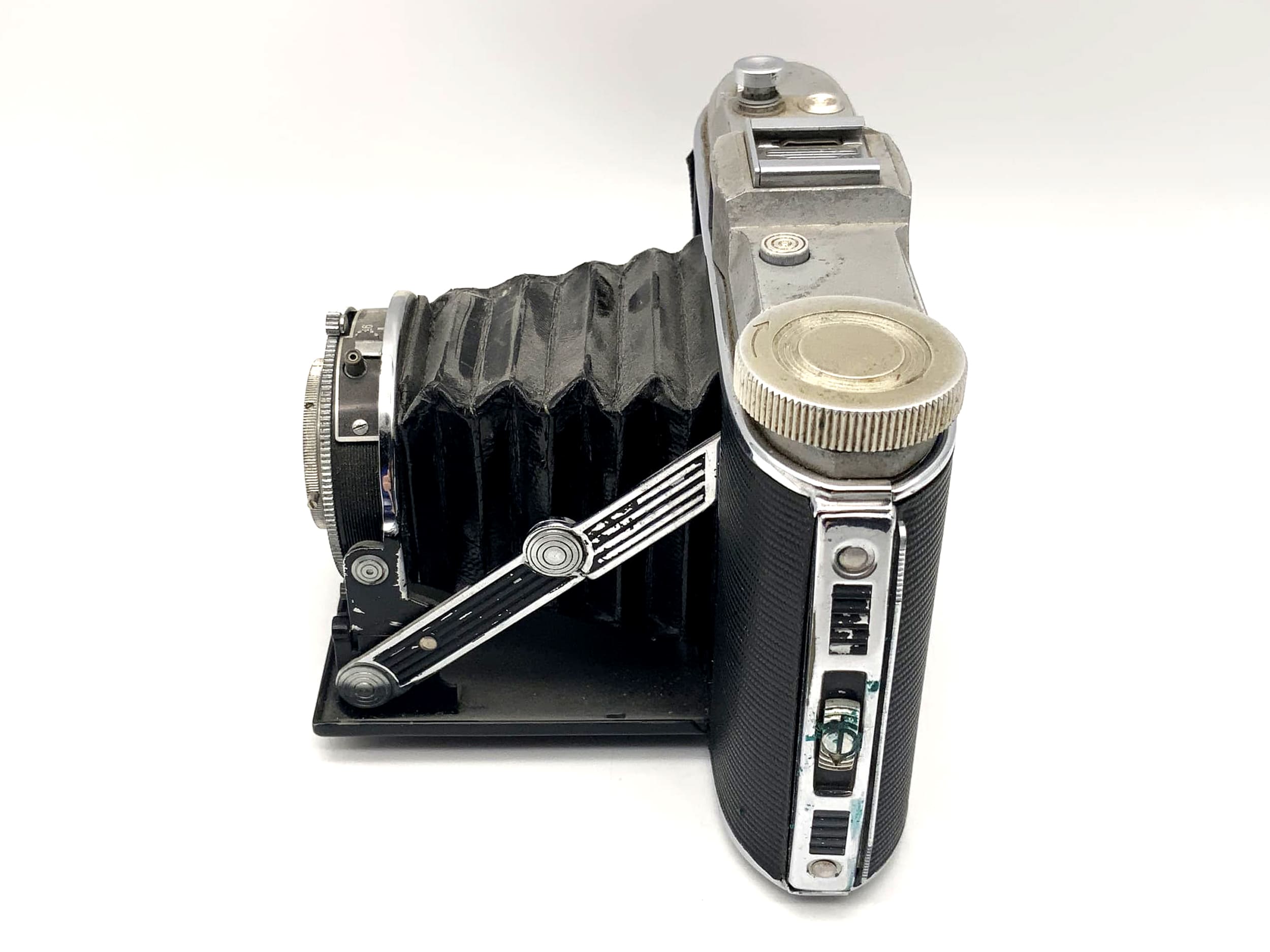 Agfa Isolette folding camera with Apotar 1:4.5 F=8.5cm Prontor-S