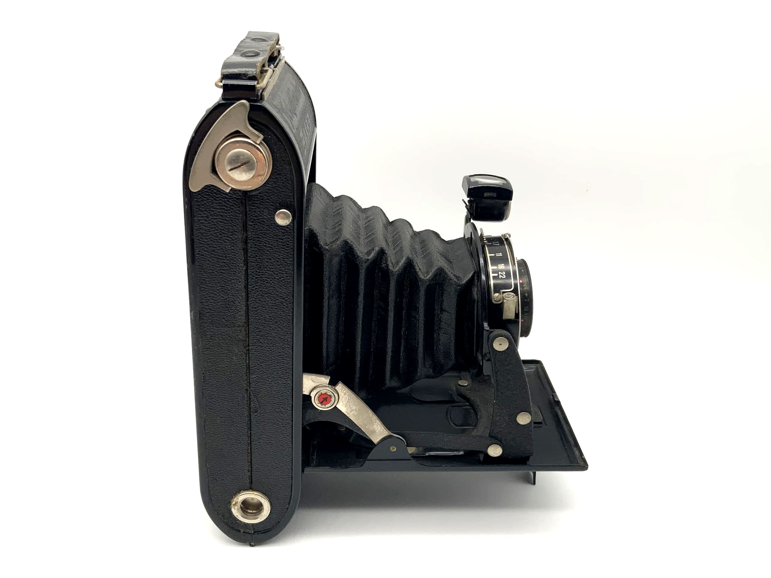 Voigtländer Bessa folding camera with Anastigmat Voigtar 1:7.7 F10.5cm lens