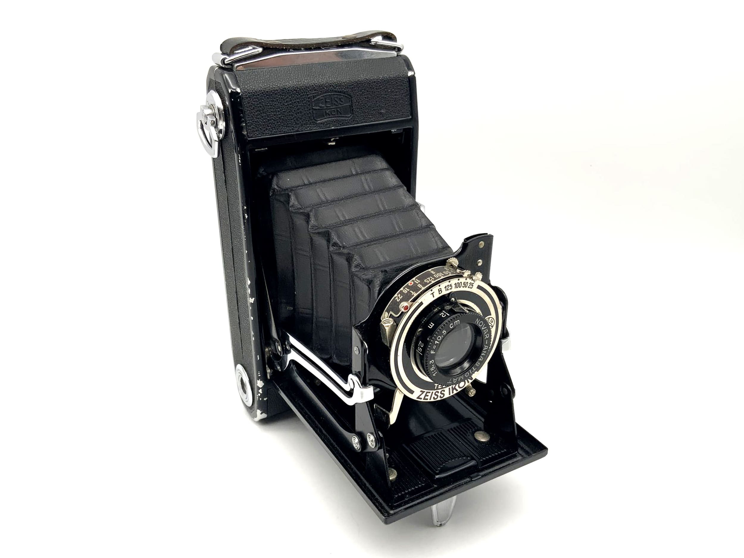 Zeiss Ikon Nettar 515/2 folding camera with Novar Anastigmat 1:6.3 F10.5cm Telma