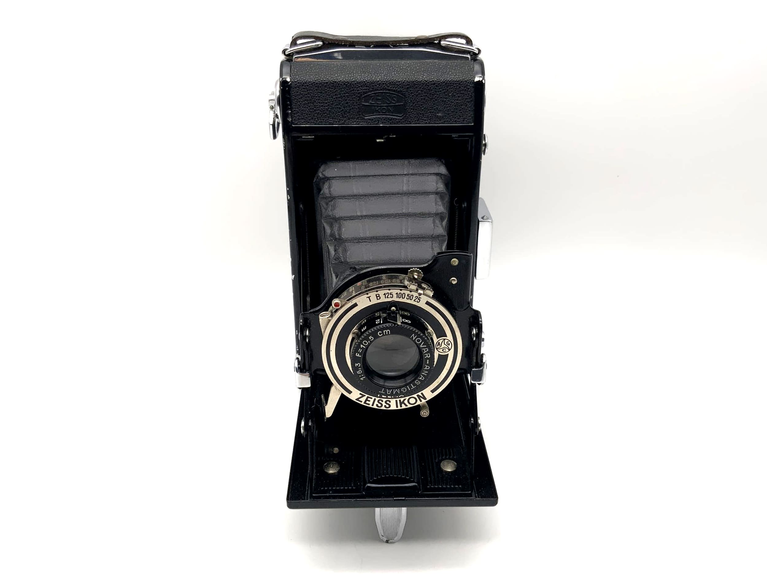 Zeiss Ikon Nettar 515/2 folding camera with Novar Anastigmat 1:6.3 F10.5cm Telma