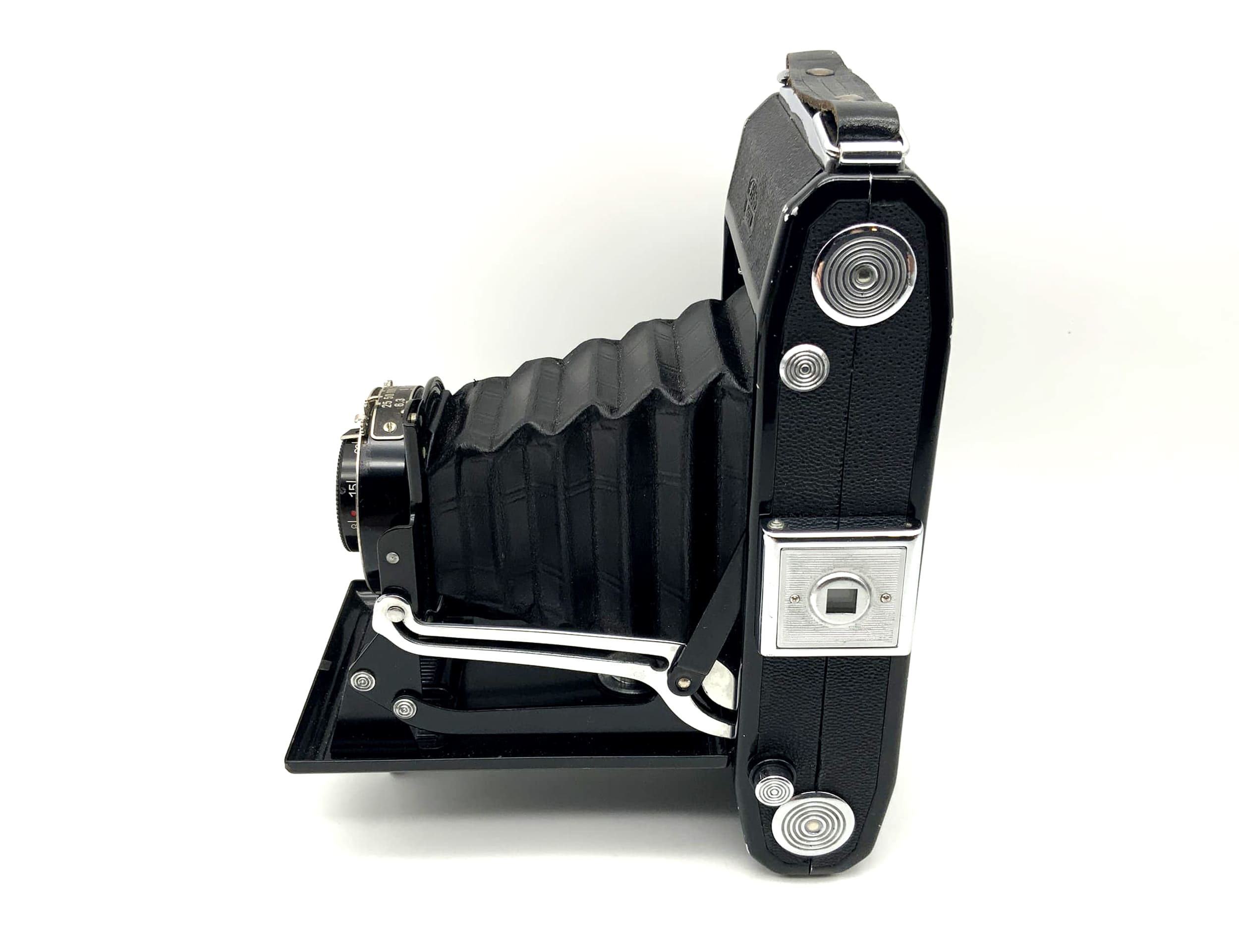 Zeiss Ikon Nettar 515/2 folding camera with Novar Anastigmat 1:6.3 F10.5cm Telma