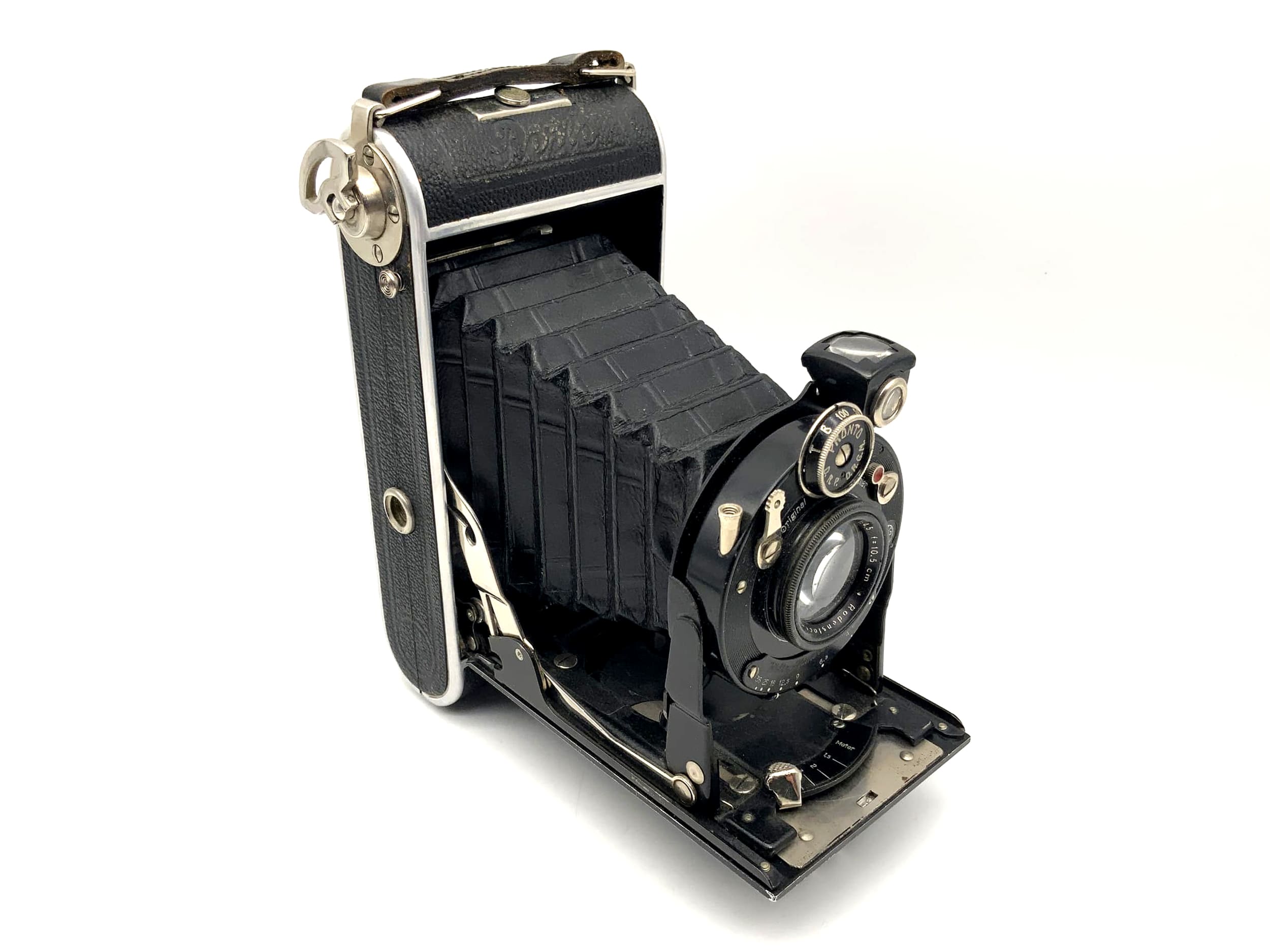 Welta Perle folding camera with Rodenstock Trinar Anastigmat 1:4.5 f=10.5cm