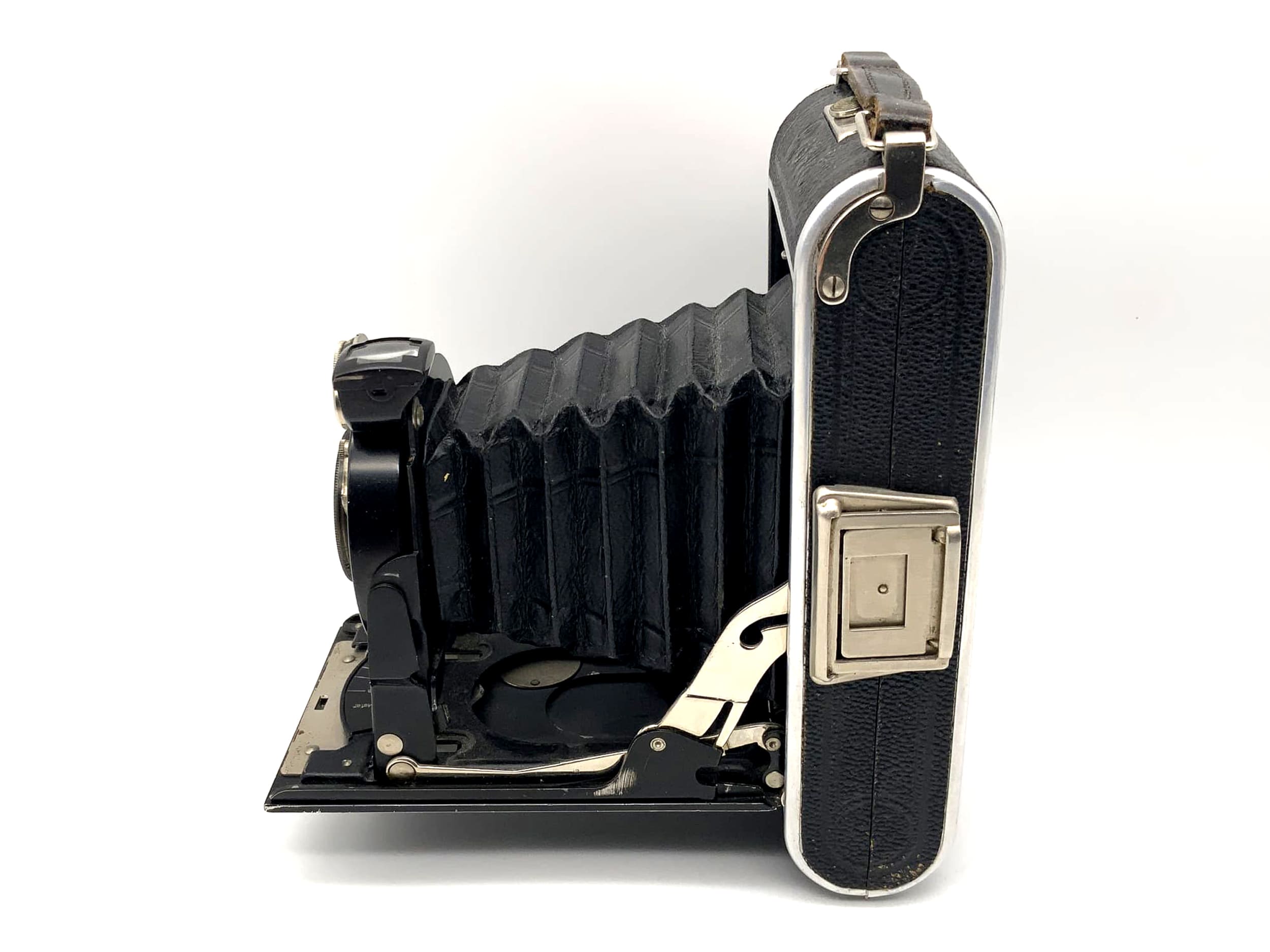 Welta Perle folding camera with Rodenstock Trinar Anastigmat 1:4.5 f=10.5cm