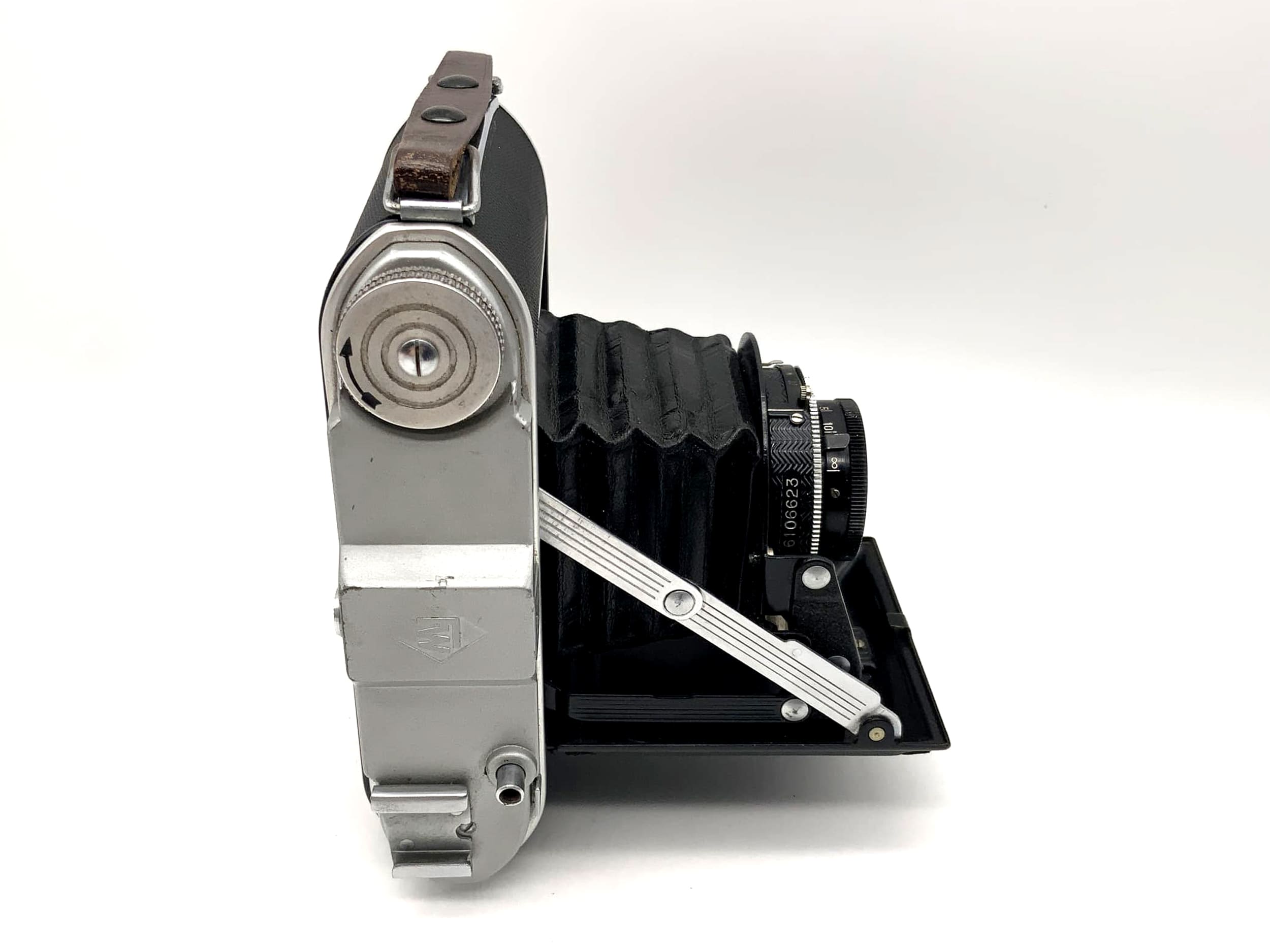Franka Solida folding camera with Frankar Anastigmat 1:3.5 f=75mm red C Compur-Rapid