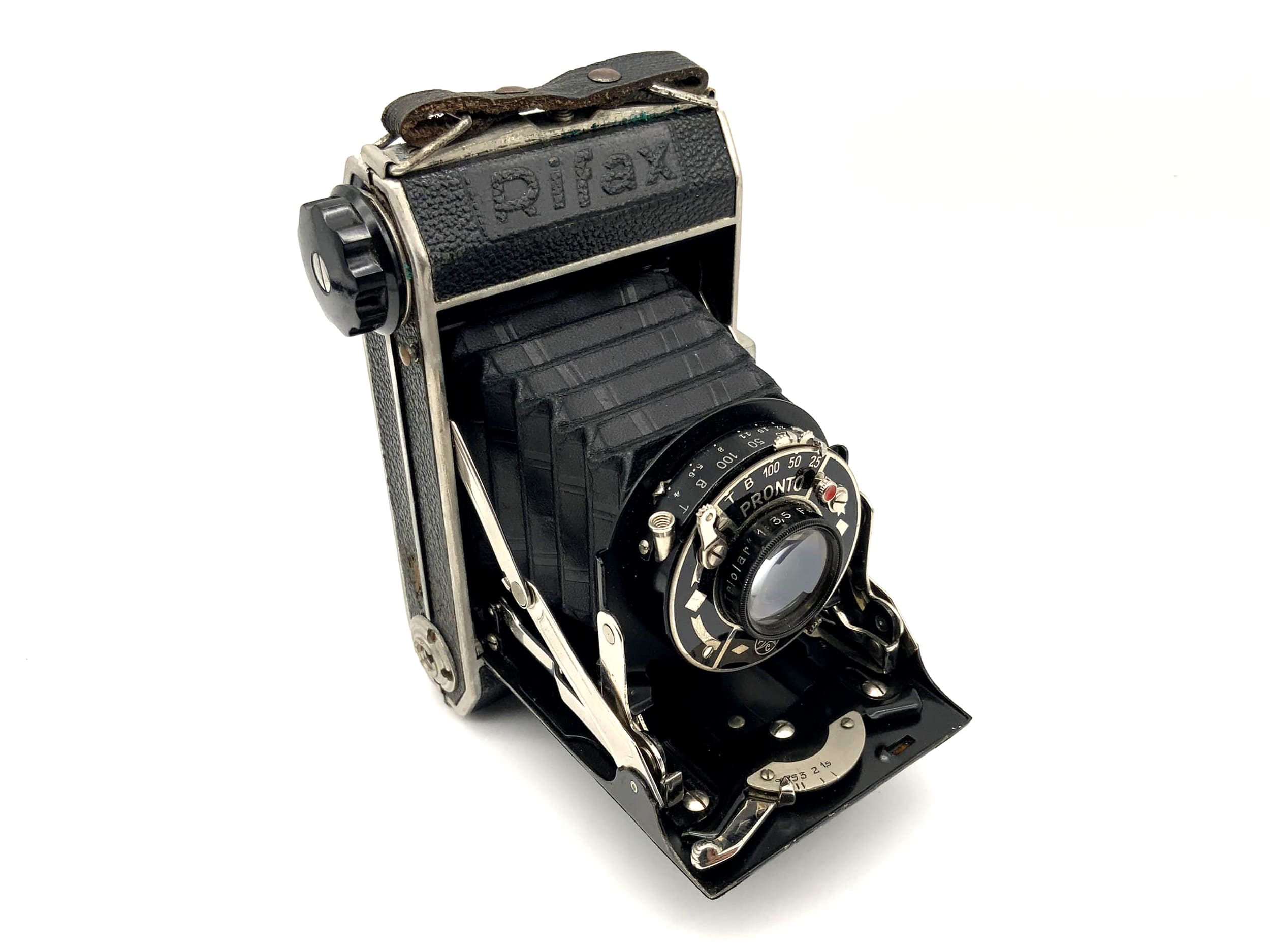 Beier Rifax folding camera with Anastigmat Triolar 1:3.5 F=7.5cm Pronto
