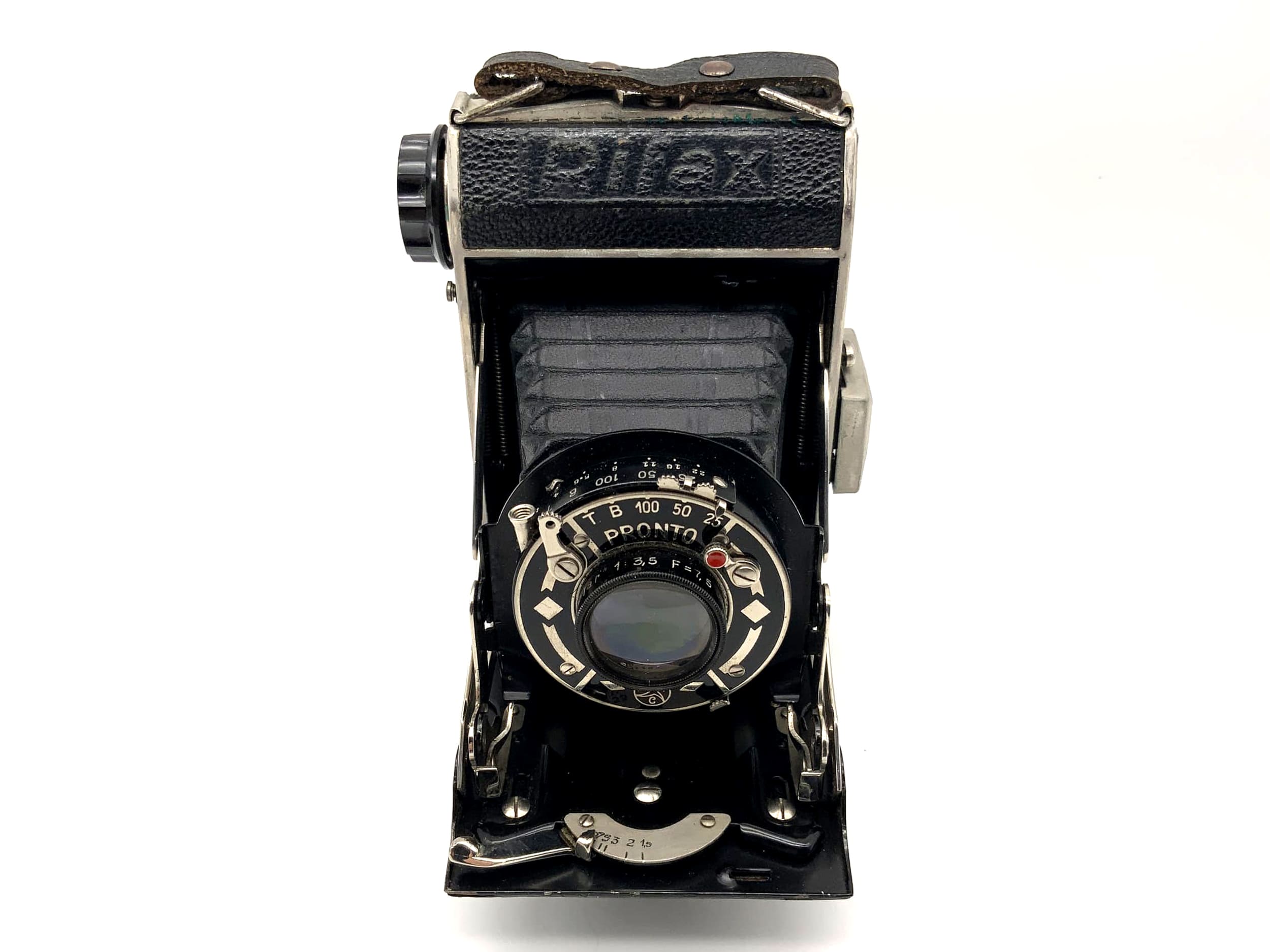 Beier Rifax folding camera with Anastigmat Triolar 1:3.5 F=7.5cm Pronto