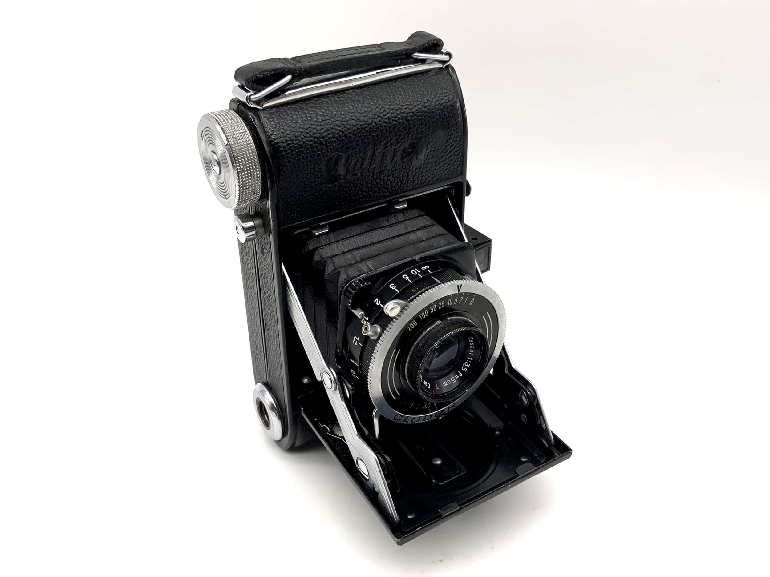 Balda Beltica folding camera with Carl Zeiss Tessar 1:3.5 f=5cm red T Cludor