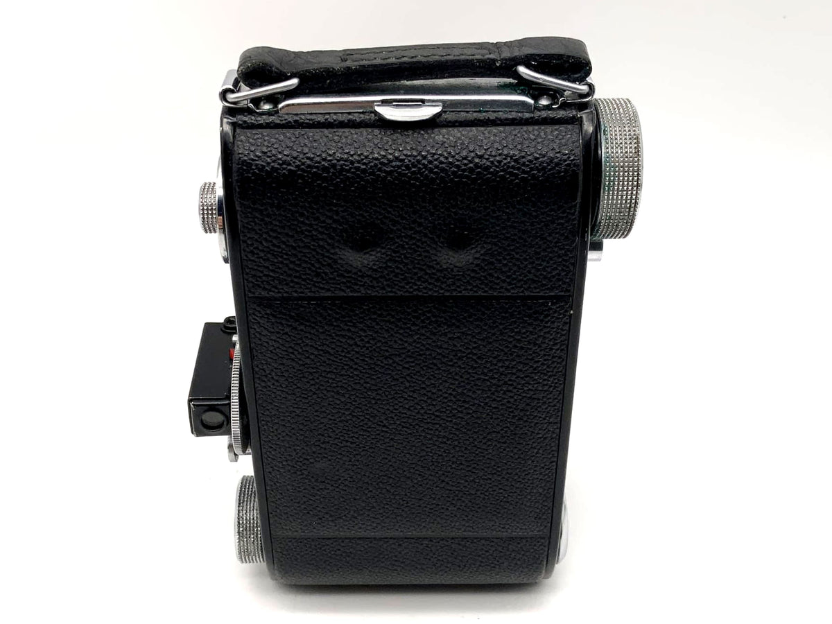 Balda Beltica folding camera with Carl Zeiss Tessar 1:3.5 f=5cm red T Cludor