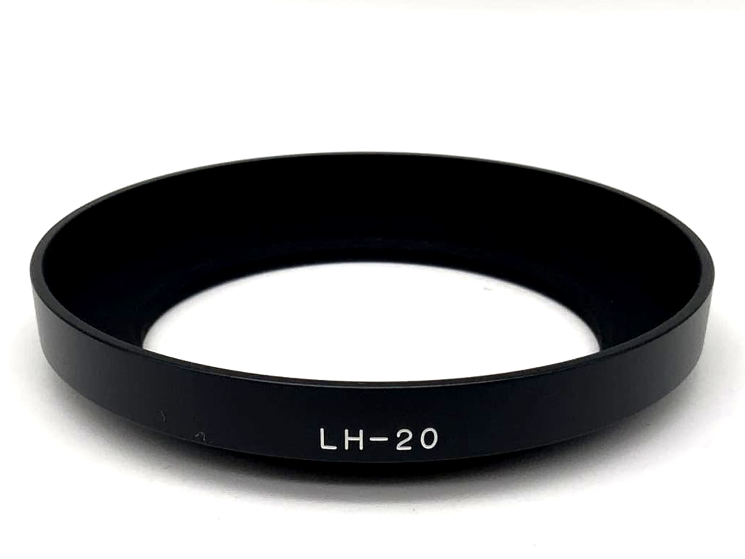 Voigtländer LH-20 lens hood in original packaging