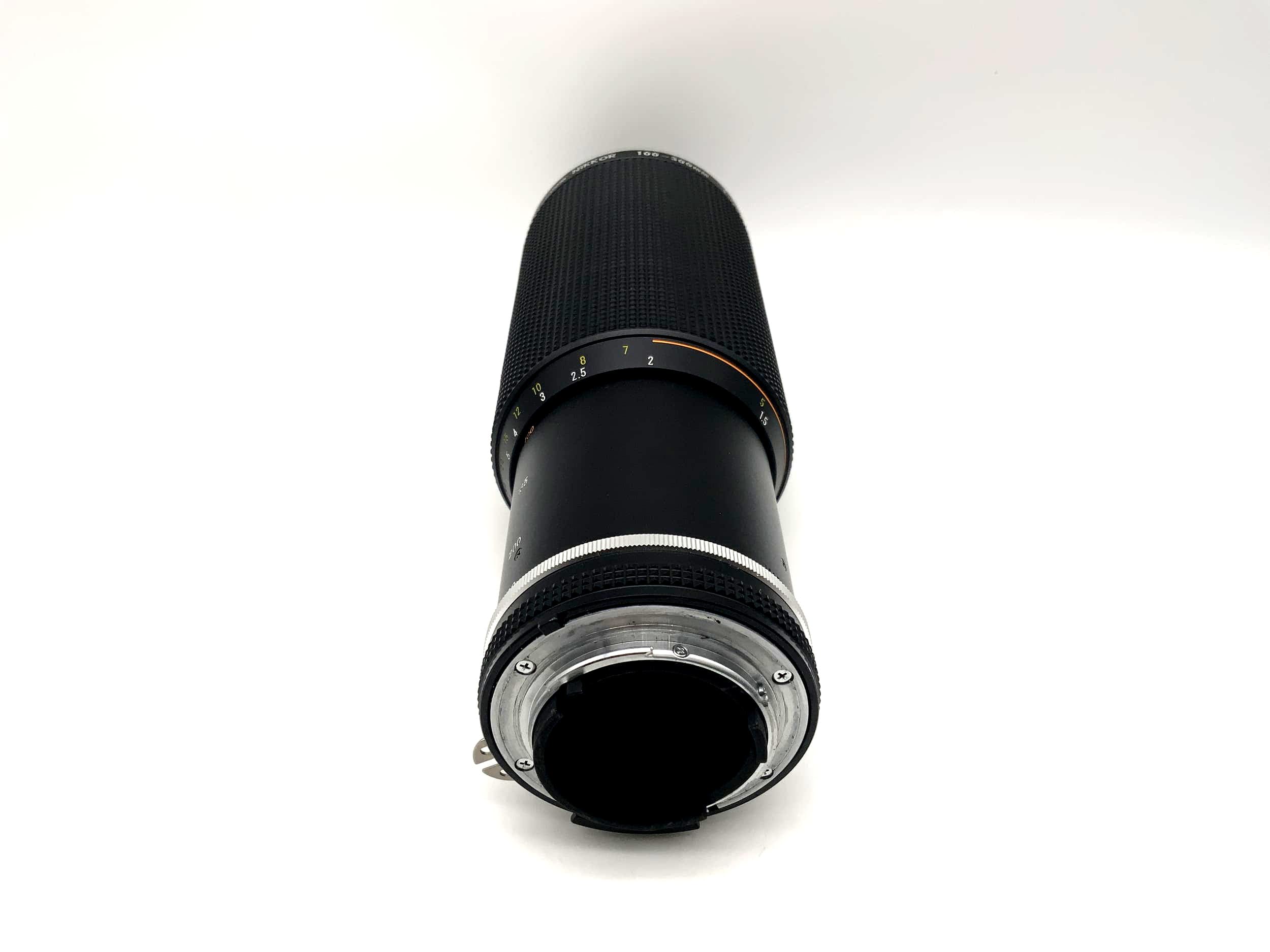 Nikon 100-300mm 1:5.6 Lens Zoom-Nikkor ai-s Camera Camera Lens (Nikon F)