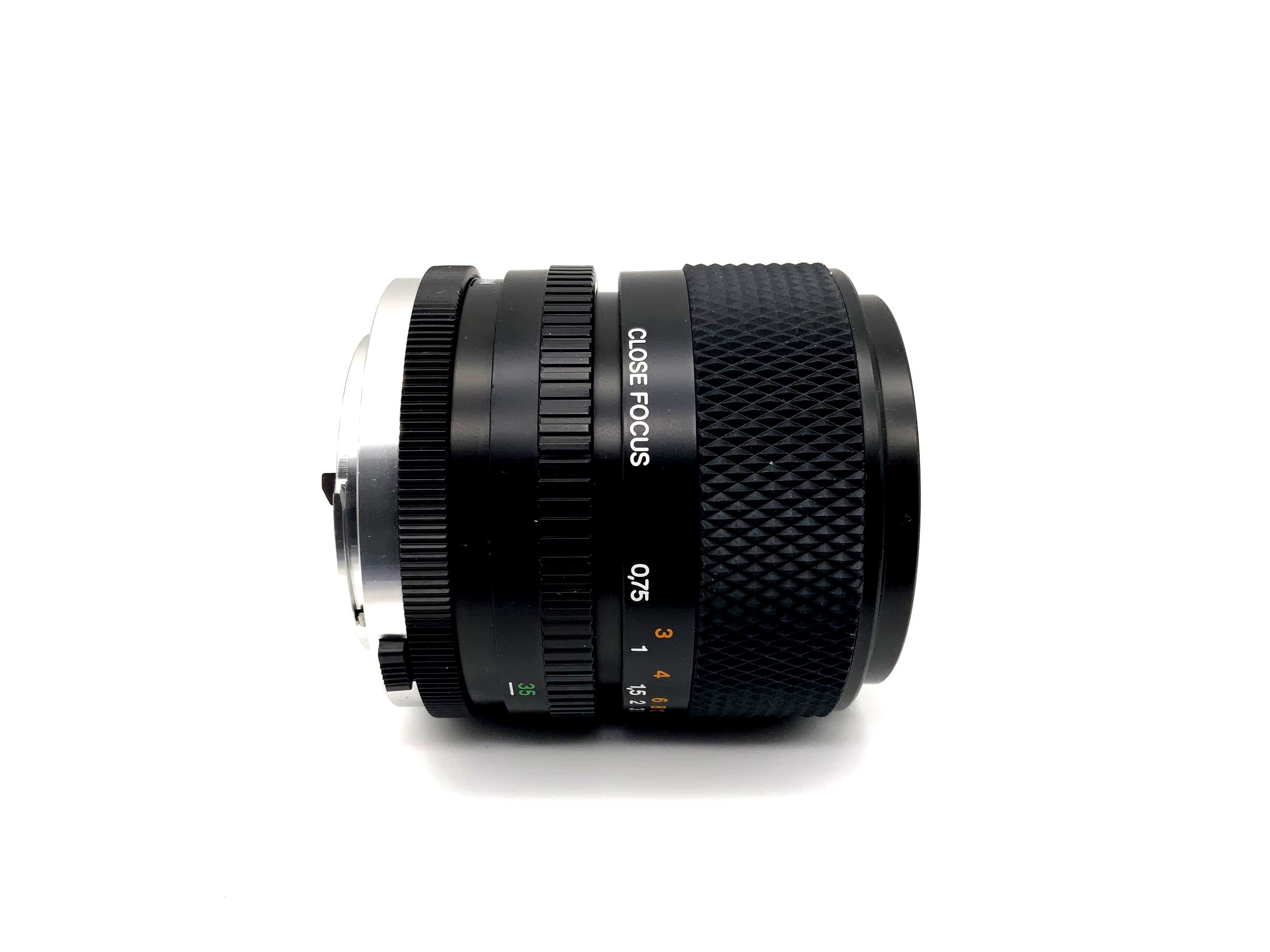 Olympus 35-70mm 1:3.5-4.8 lens OM system S Zuiko auto zoom (Olympus OM)