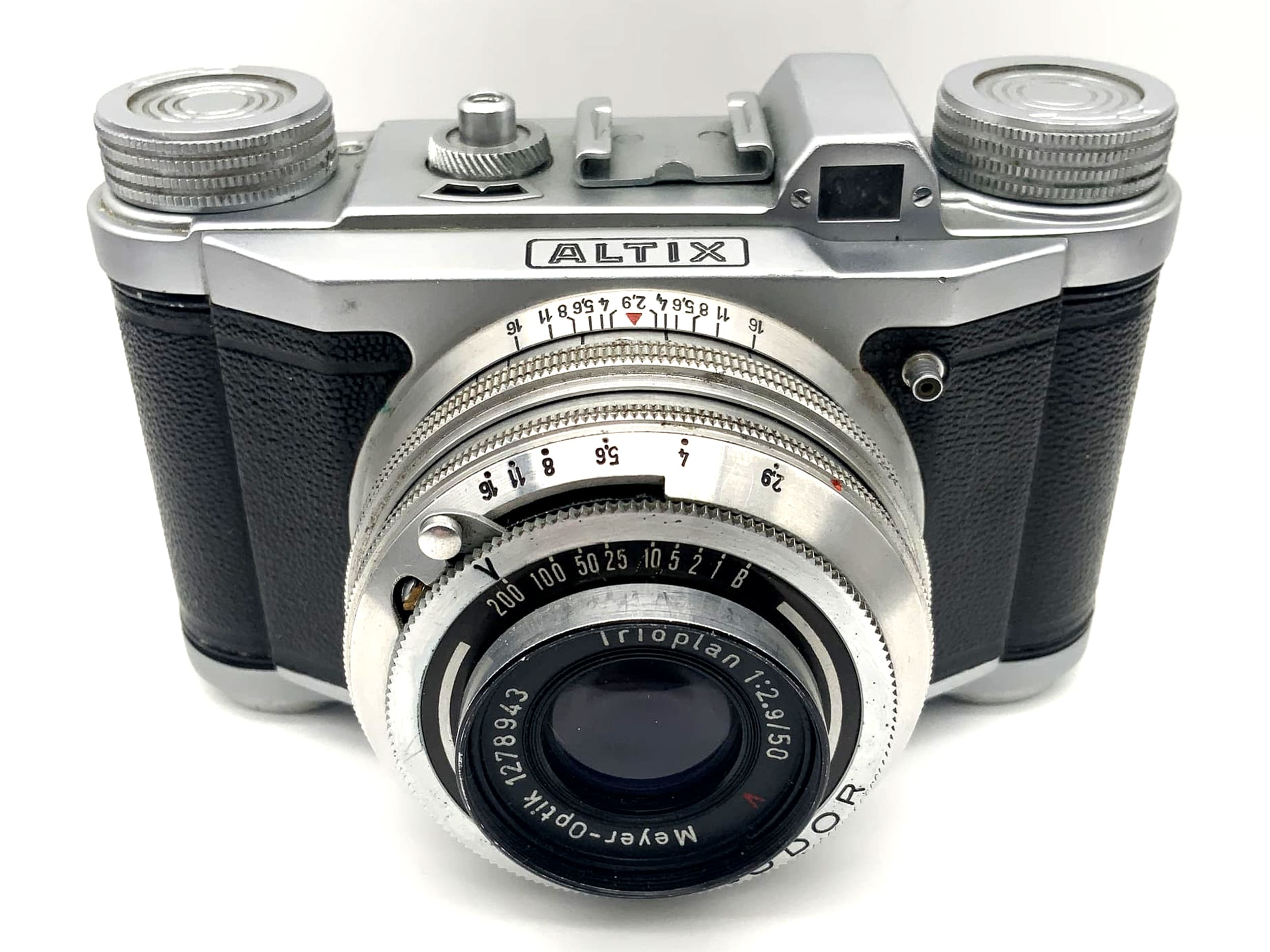 Altix Altissa IIIa viewfinder camera with Meyer Optik Trioplan 1:2.9/50 red V Cludor