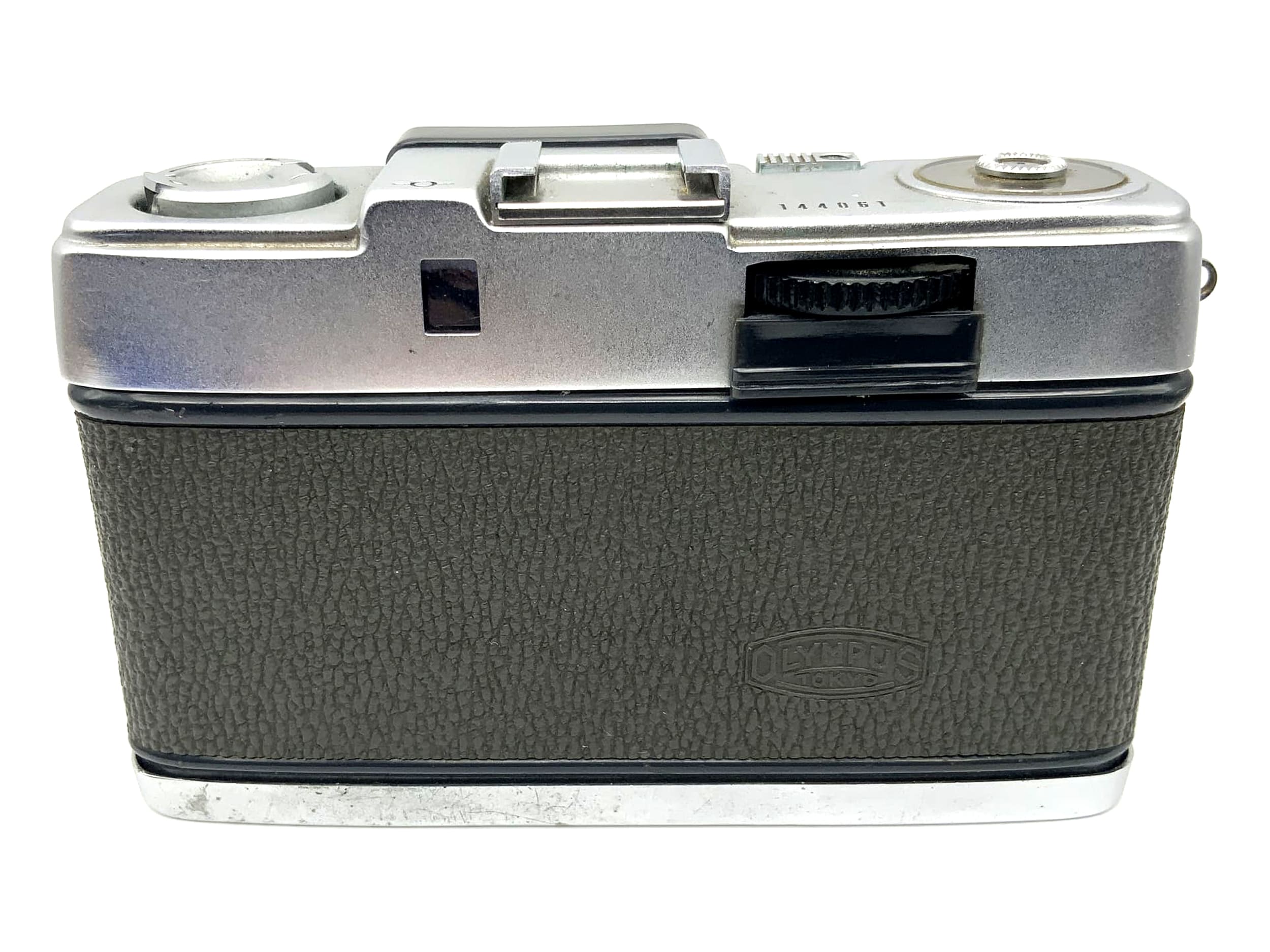 Olympus Pen viewfinder camera with D.Zuiko 1:3.5 f=2.8cm compact camera analog camera